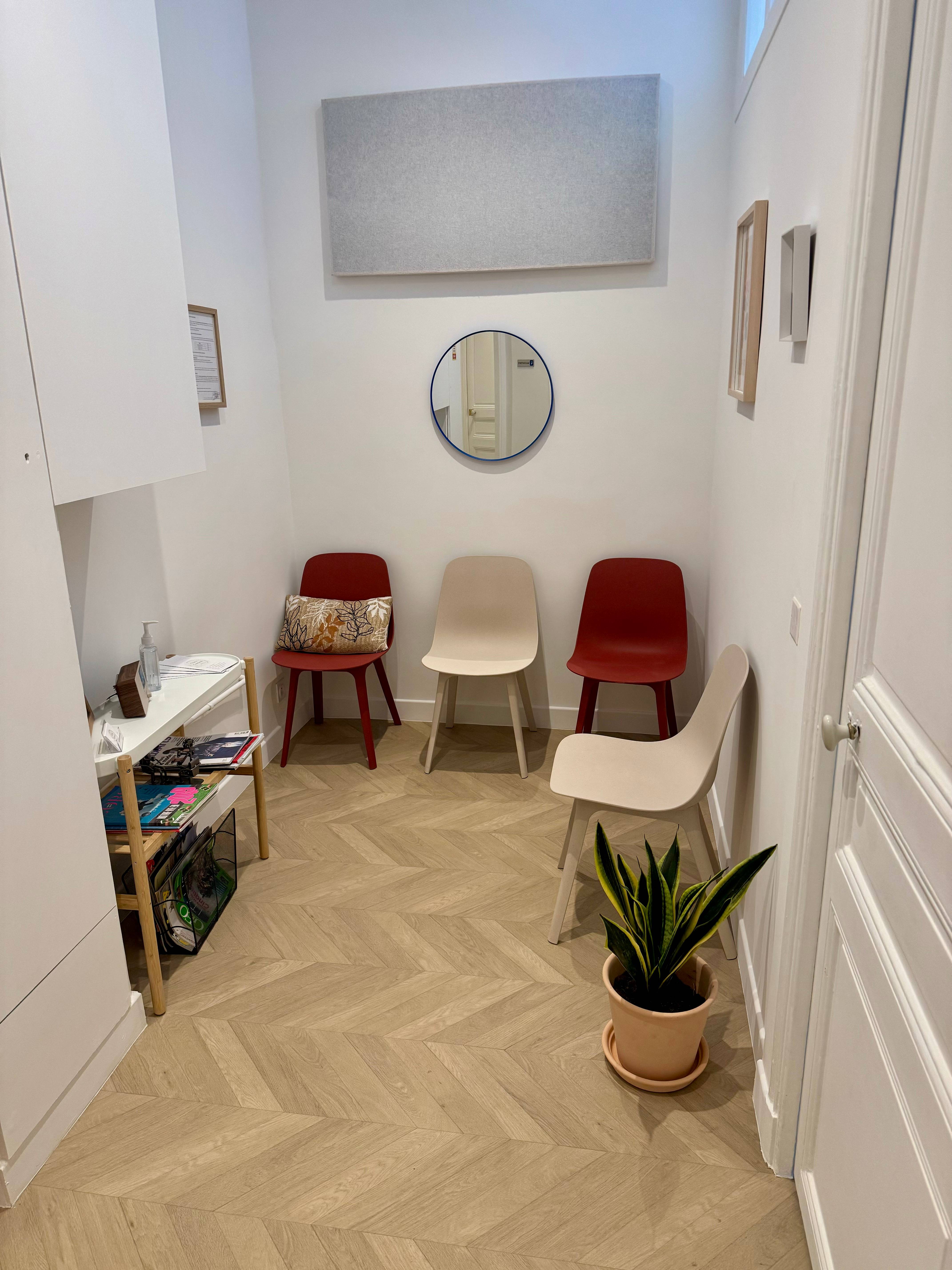 Cabinet Bureau à louer dans cabinet pluridisciplinaire dans le centre de nice proche tram à Nice - Photo principale