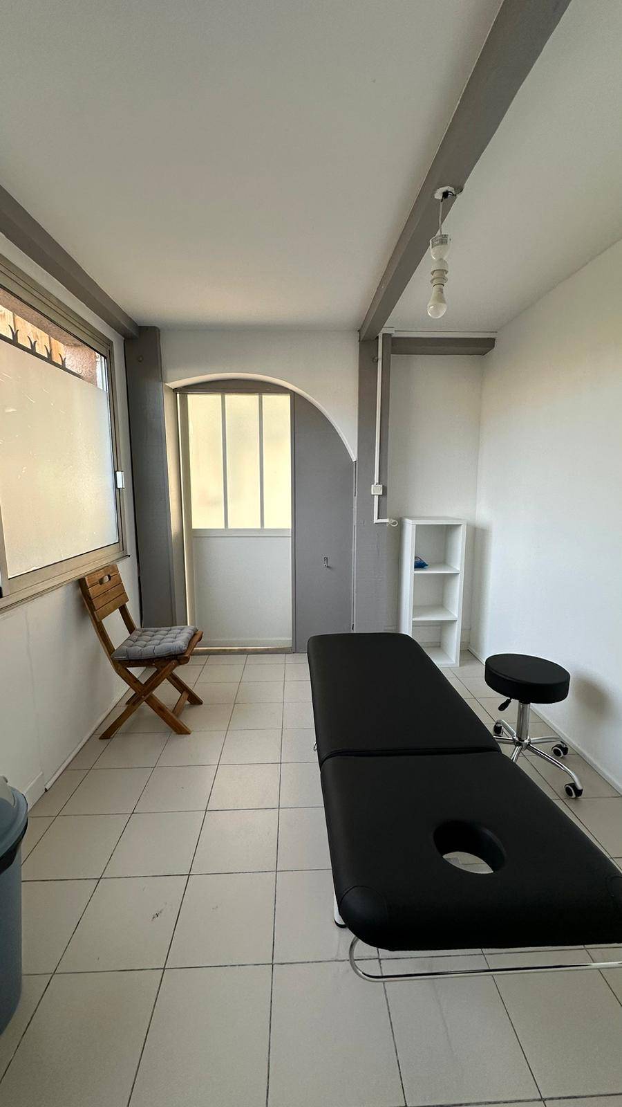 Cabinet Body house kine  - Photo 3