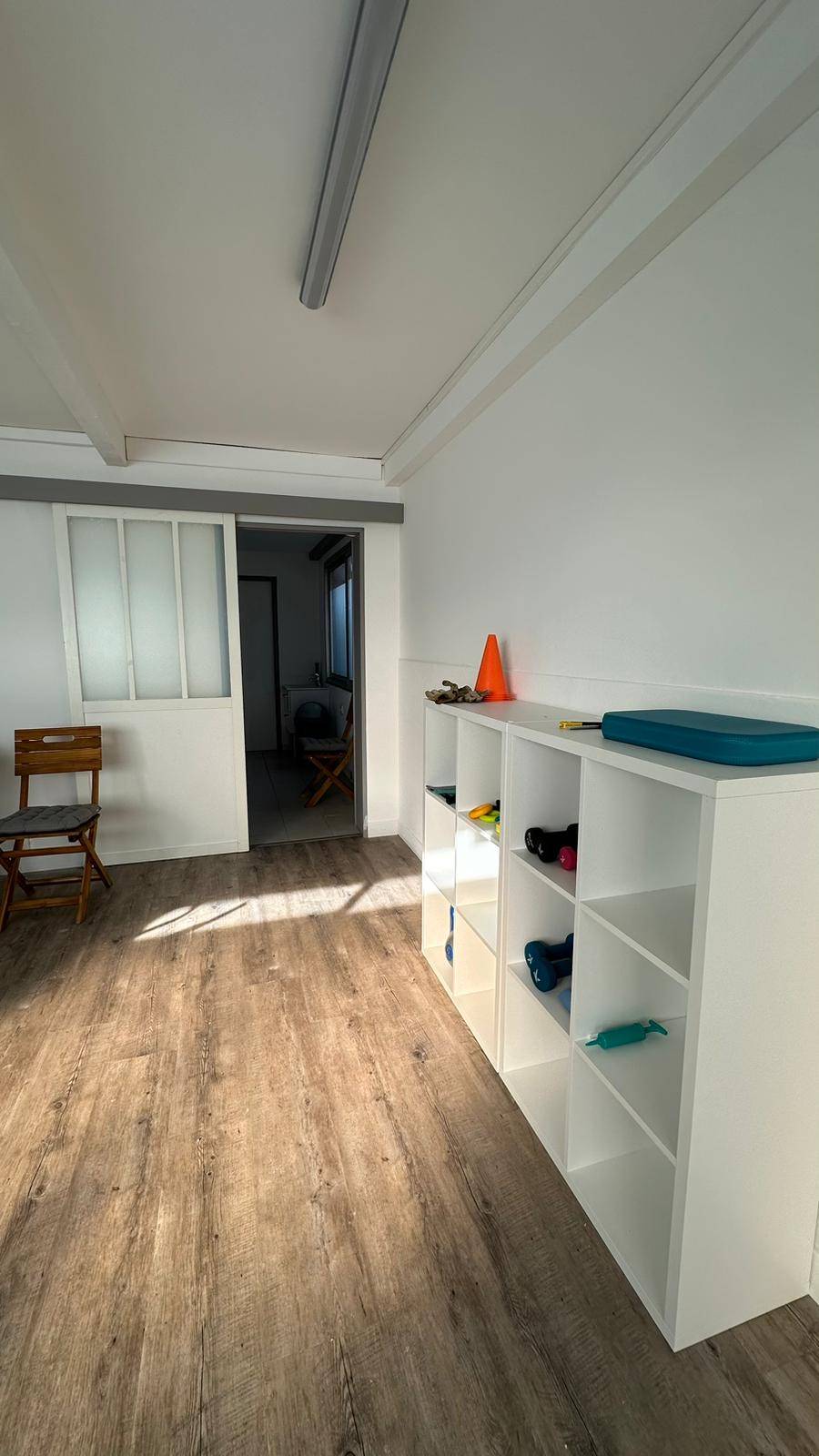 Cabinet Body house kine  - Photo 2