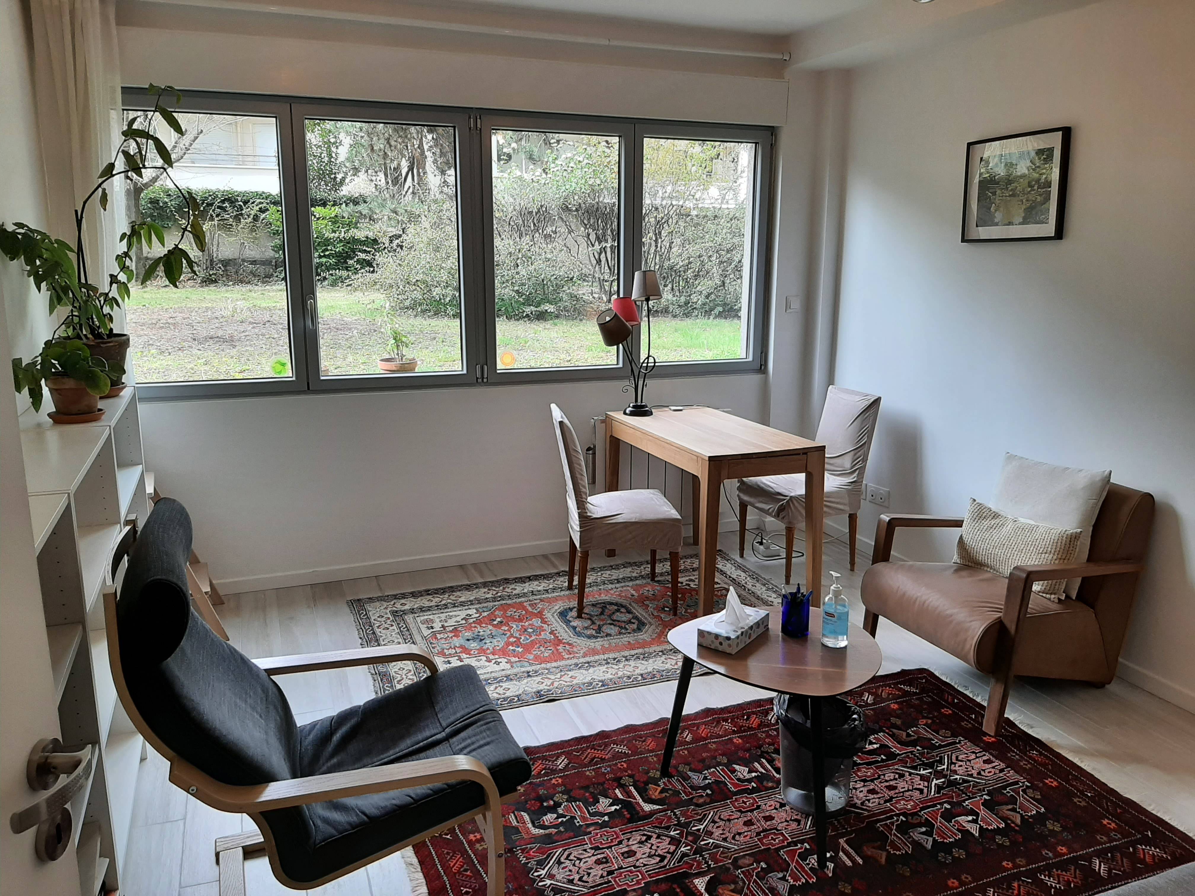 Cabinet Cabinet à Suresnes - Photo principale