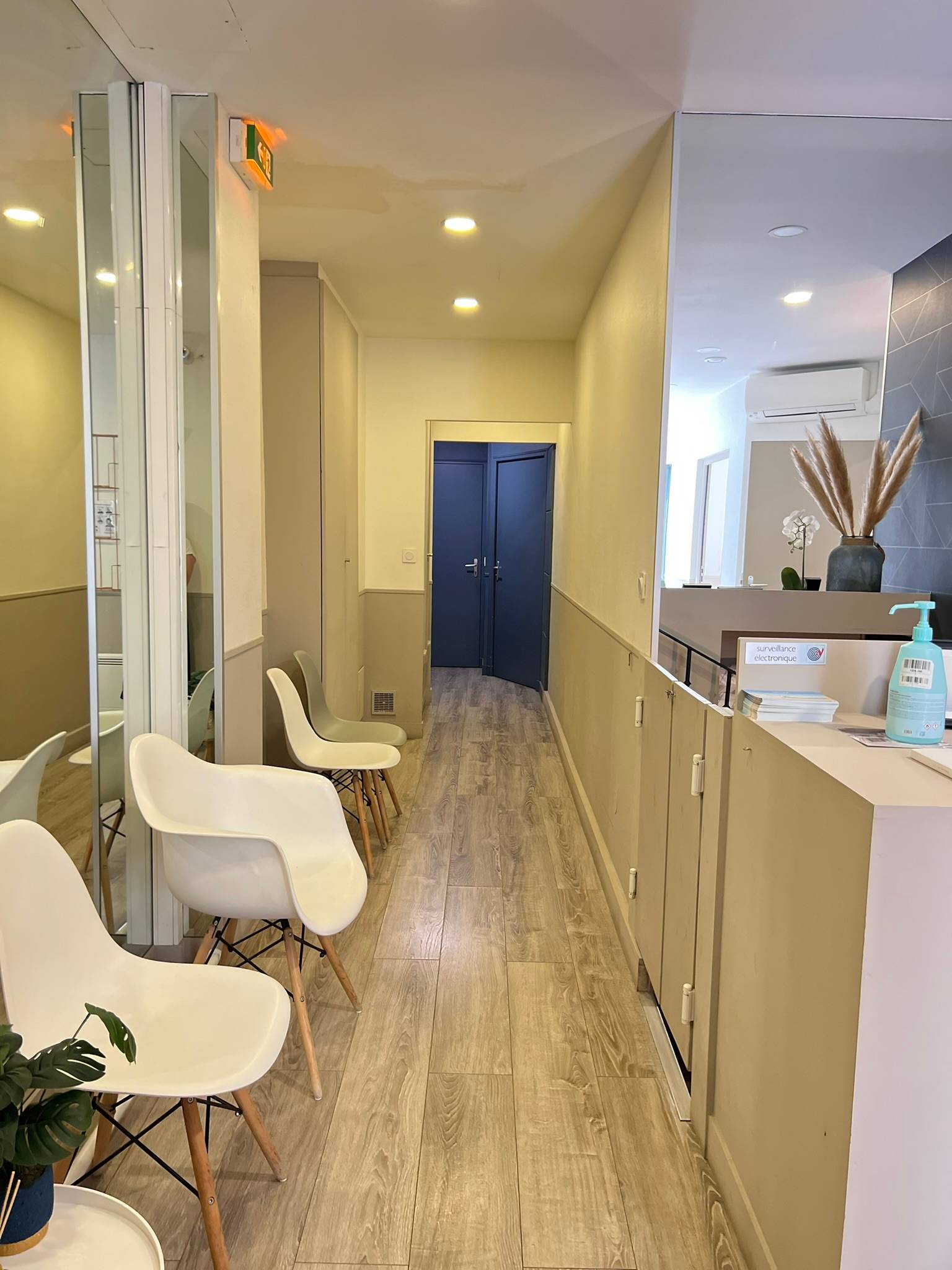 Cabinet PARIS 7e À louer salle de consultation dans Espace Santé à Paris - Photo 6