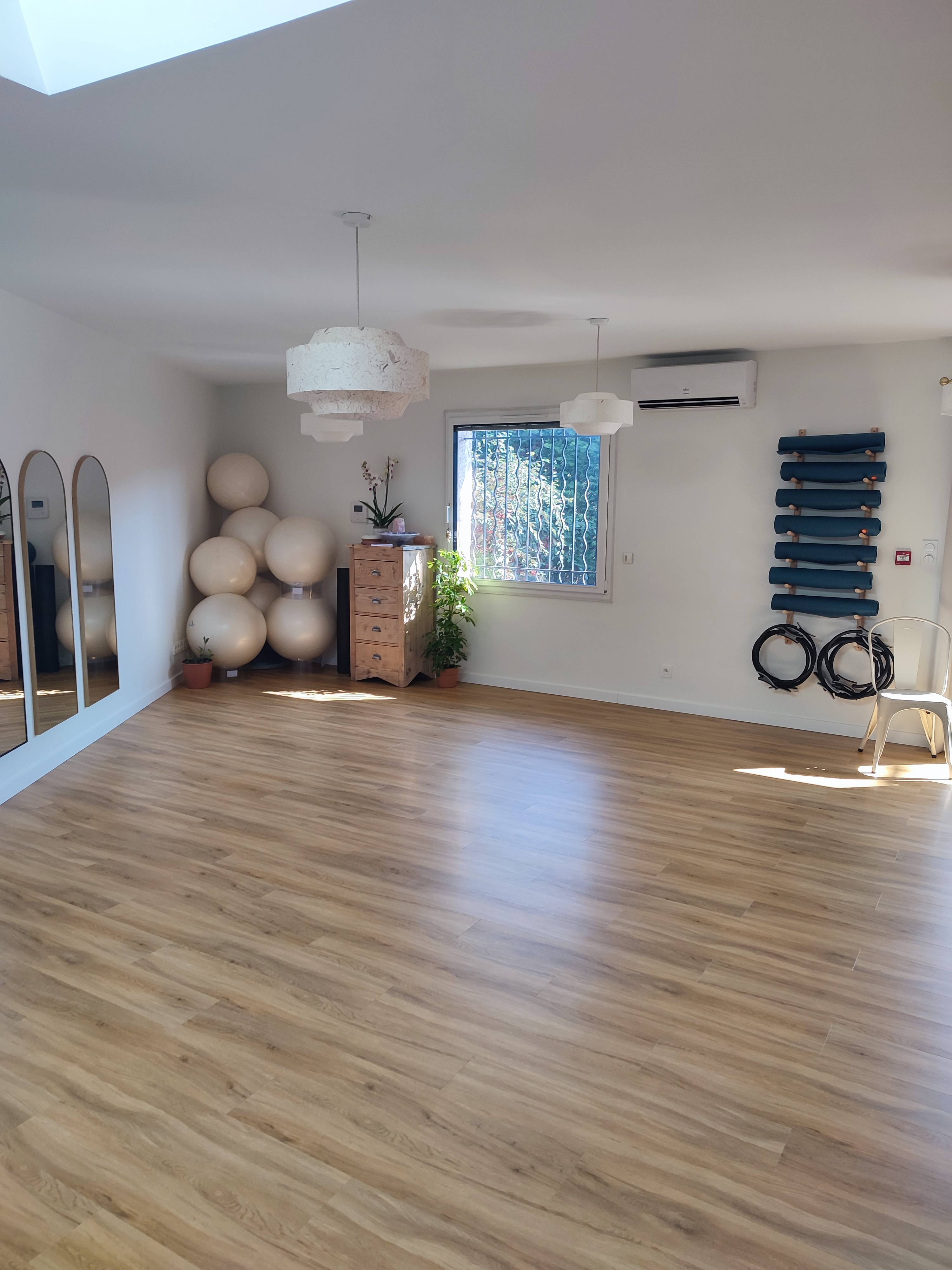 Cabinet L'espace doré à Civrieux-d'Azergues - Photo principale