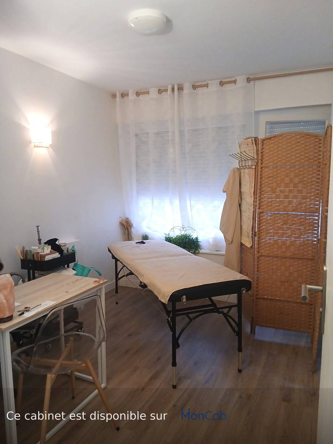 Centre Négresko Raphaël / Bureau 4 #1