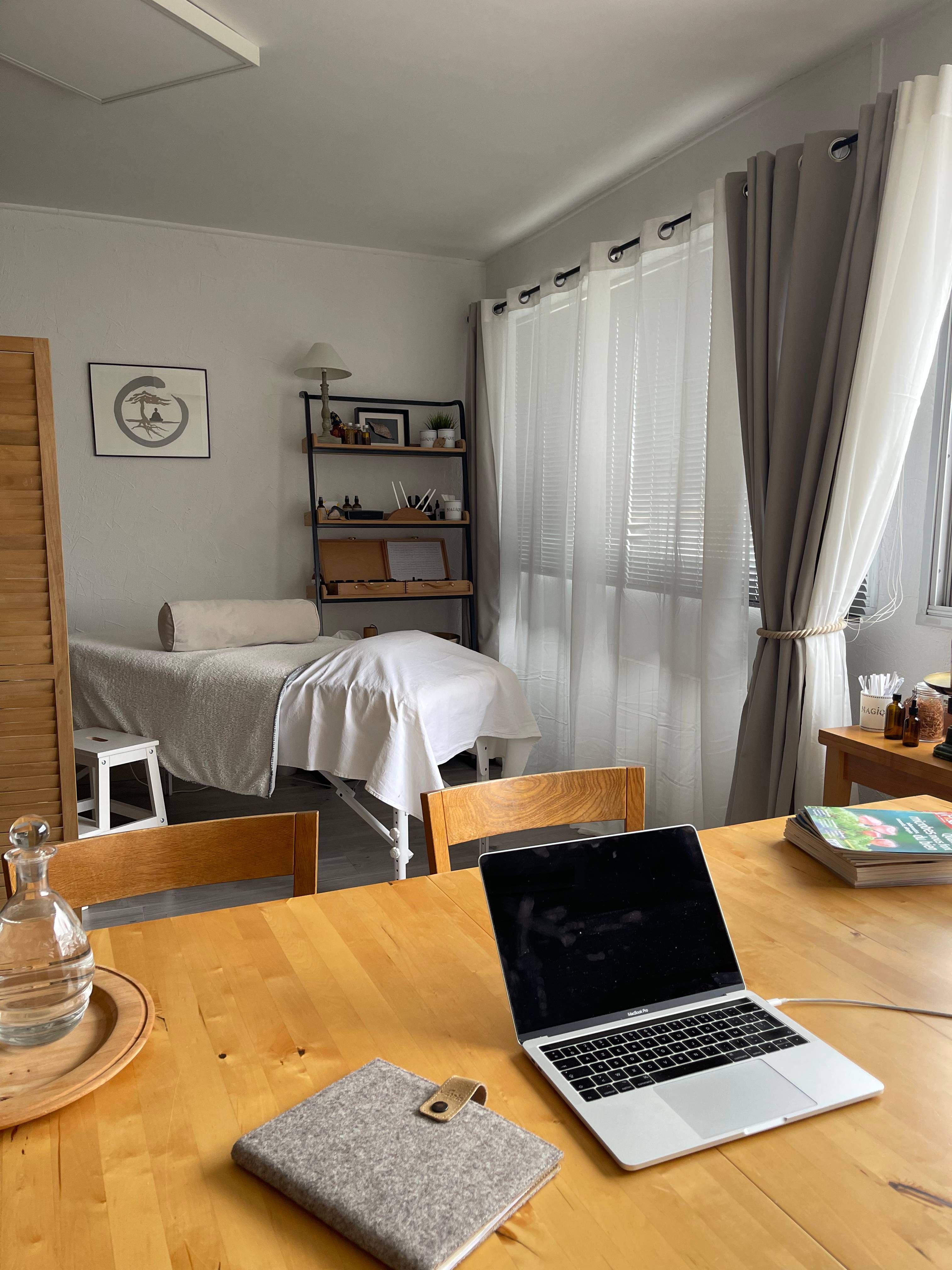 Cabinet Centre de Karine à Venelles - Photo principale