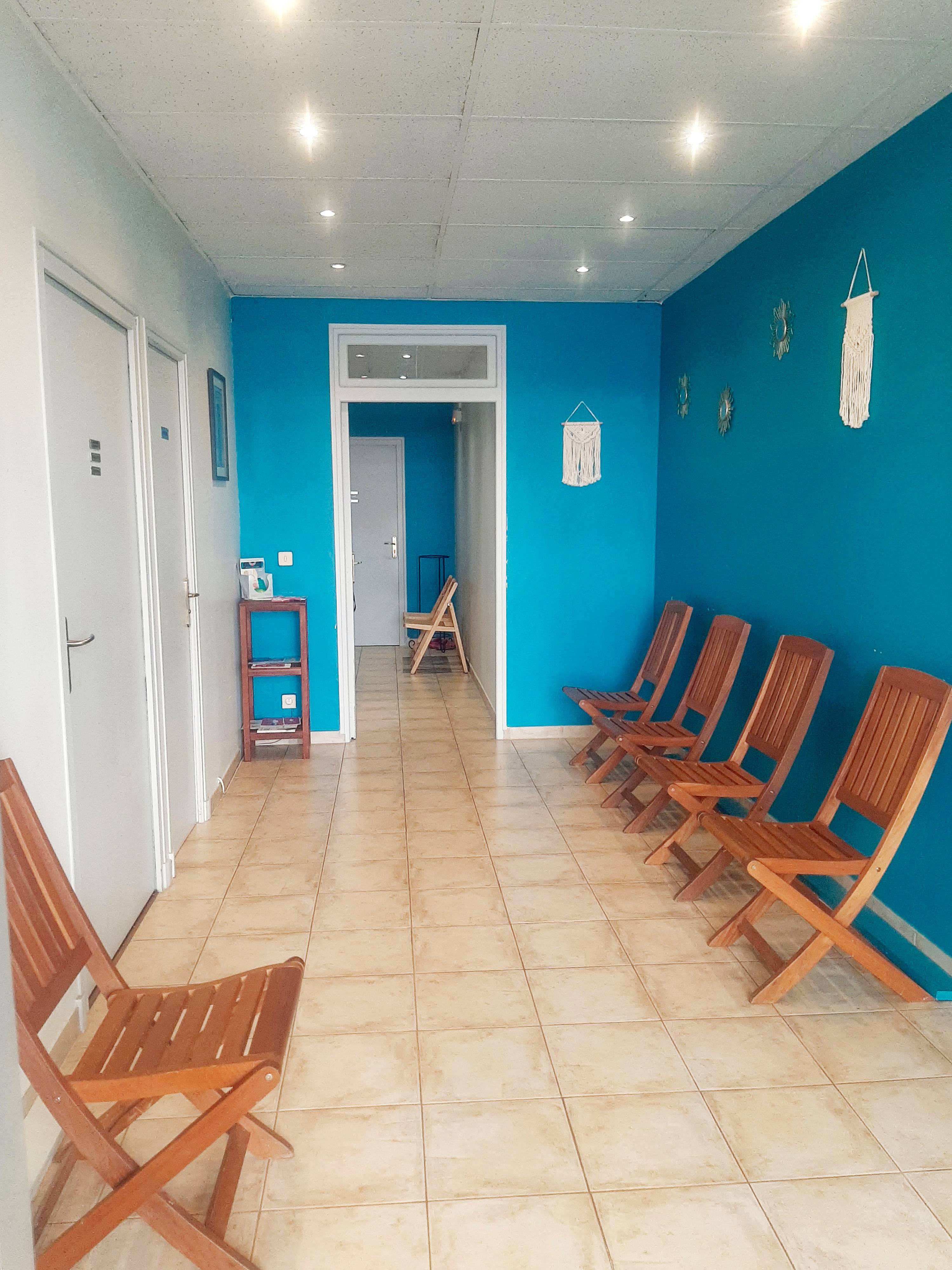 Cabinet Cabinet de La Malounière à Aubagne - Photo principale