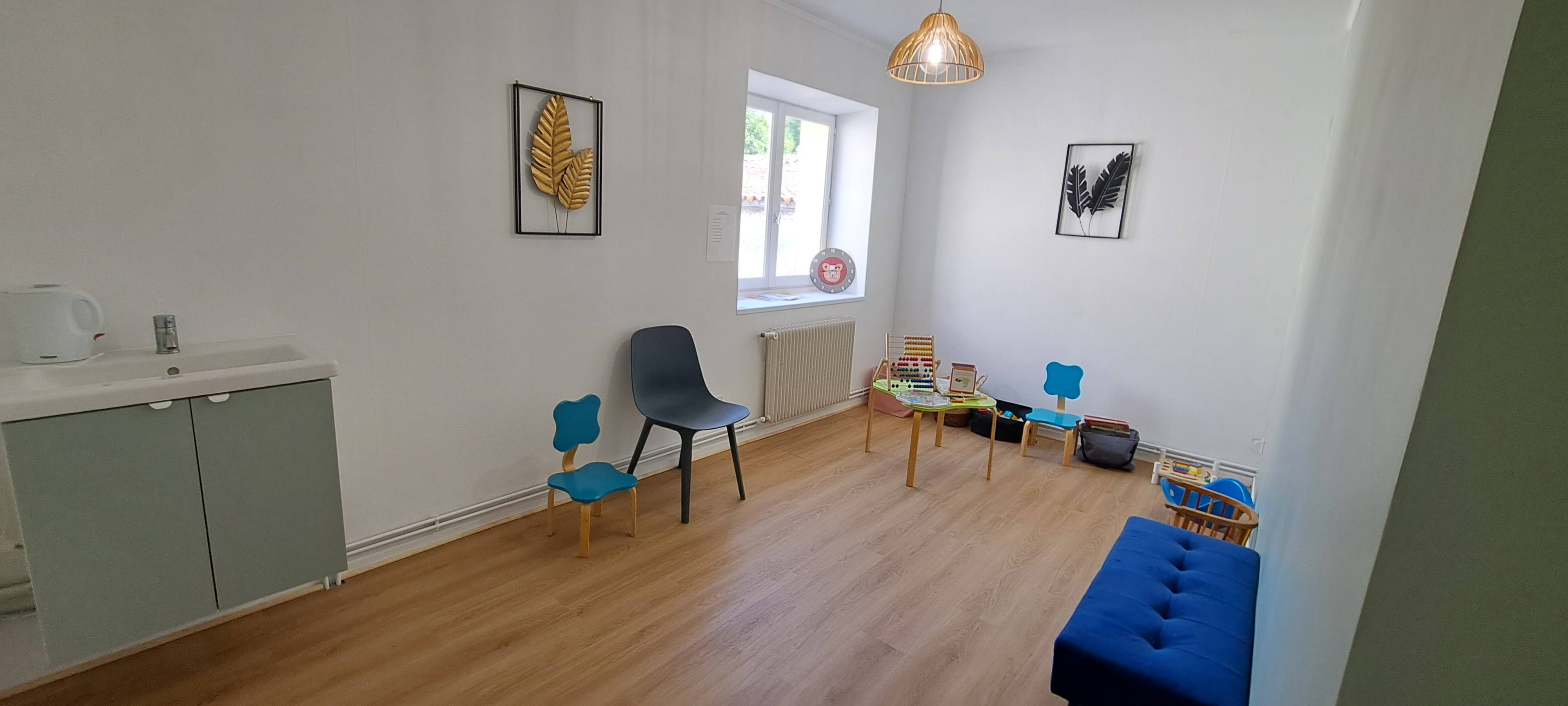 Cabinet Cabinet  à Preignac - Photo principale