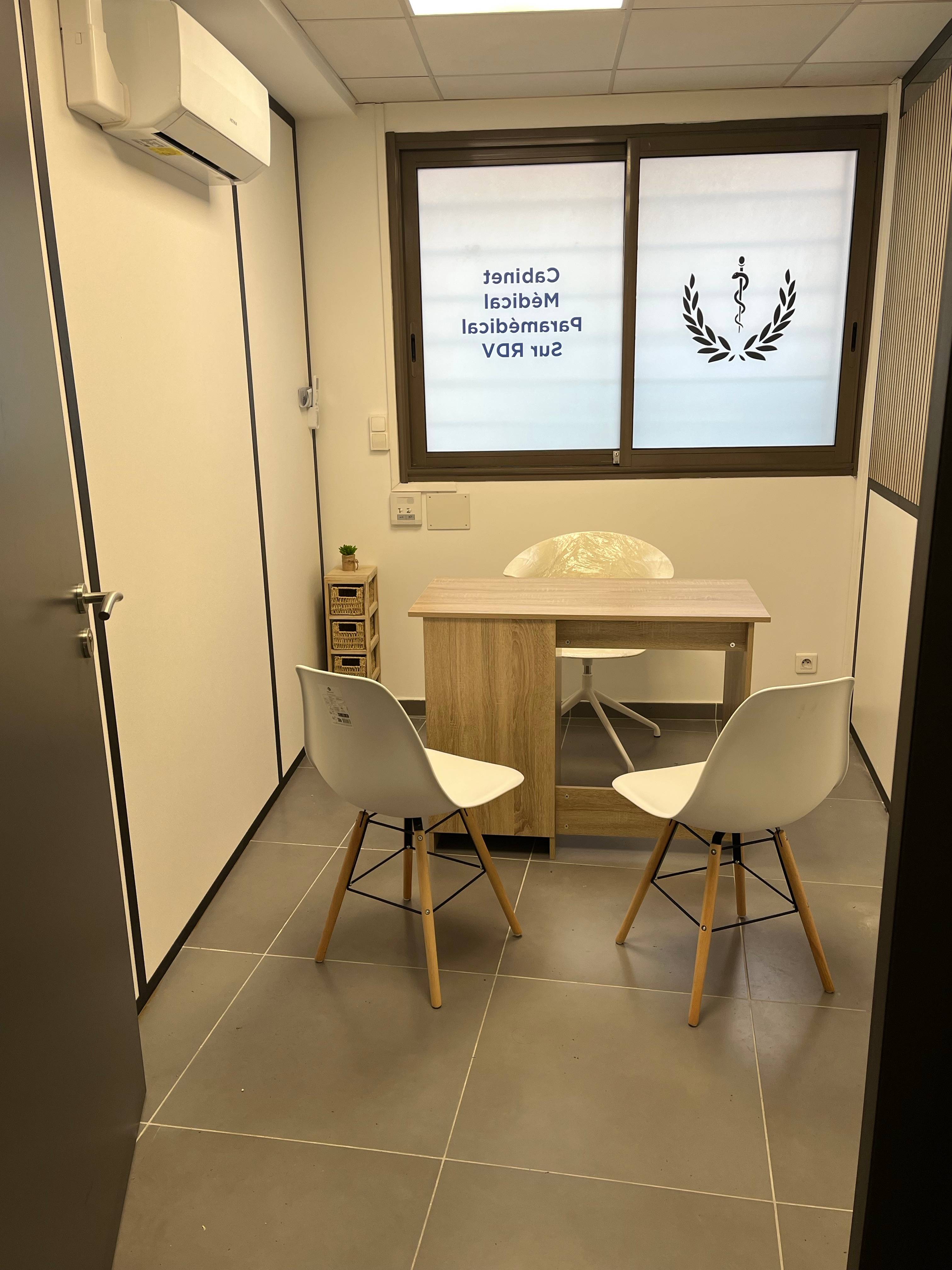 Cabinet Cabinet médical et paramédical de 65 m2 - Photo 3