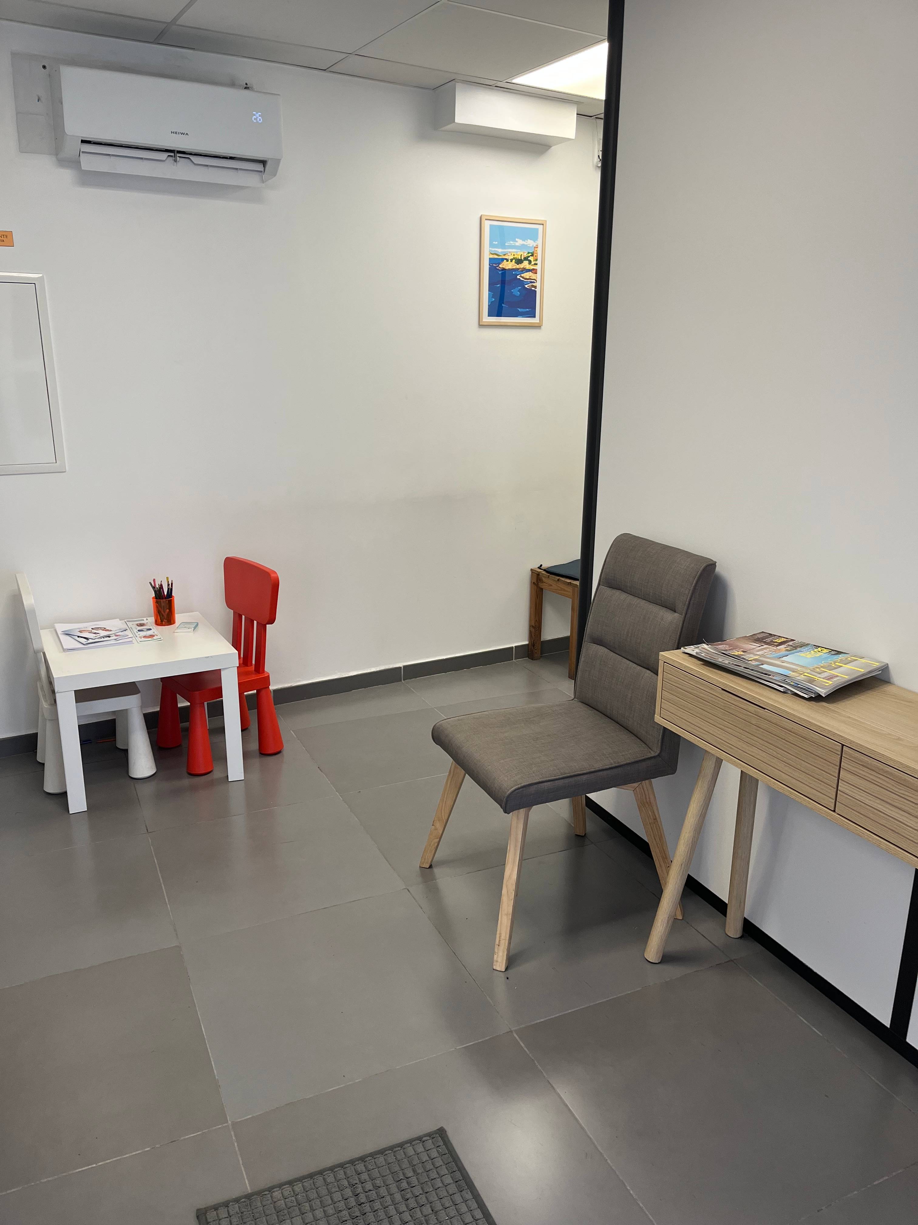 Cabinet Cabinet médical et paramédical de 65 m2 à Marseille - Photo 8