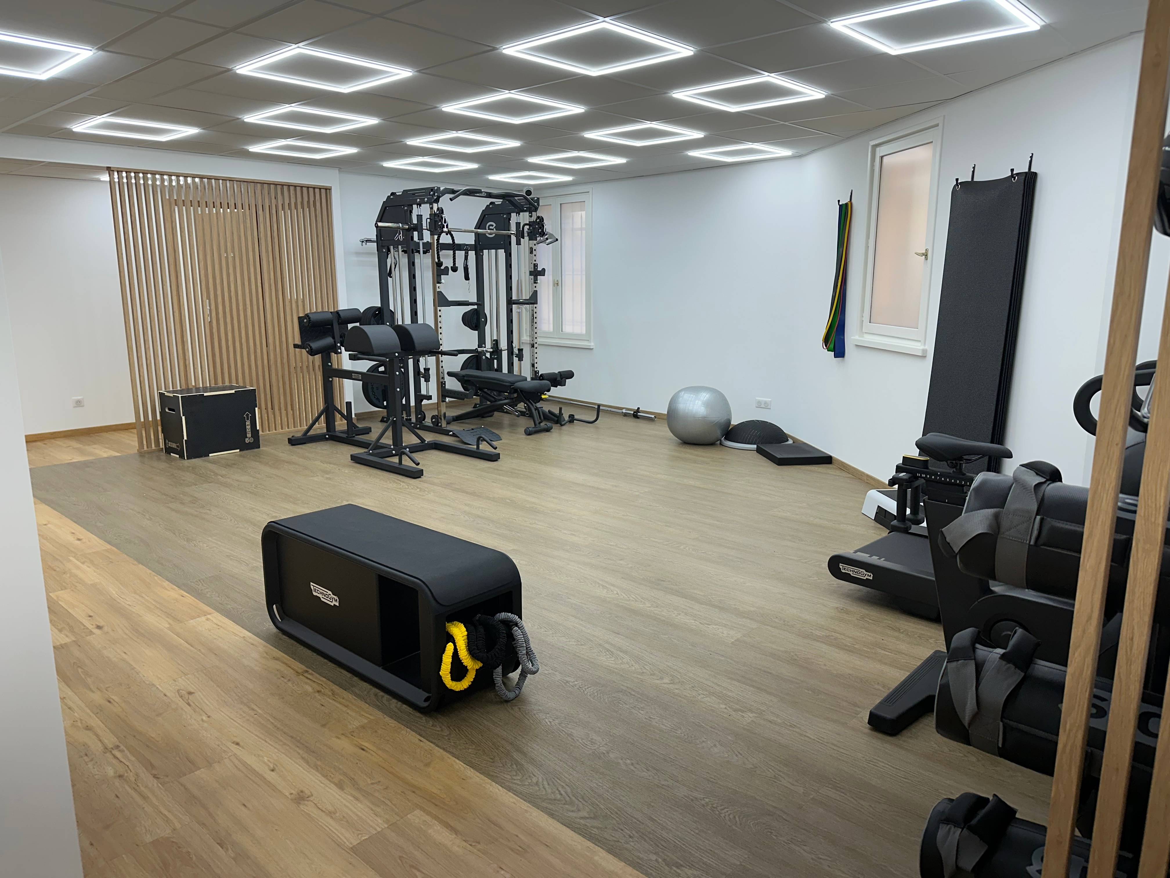 Cabinet 2 places kinésithérapeutes - Cabinet de kinésithérapie à Grasse (06)  à Grasse - Photo principale