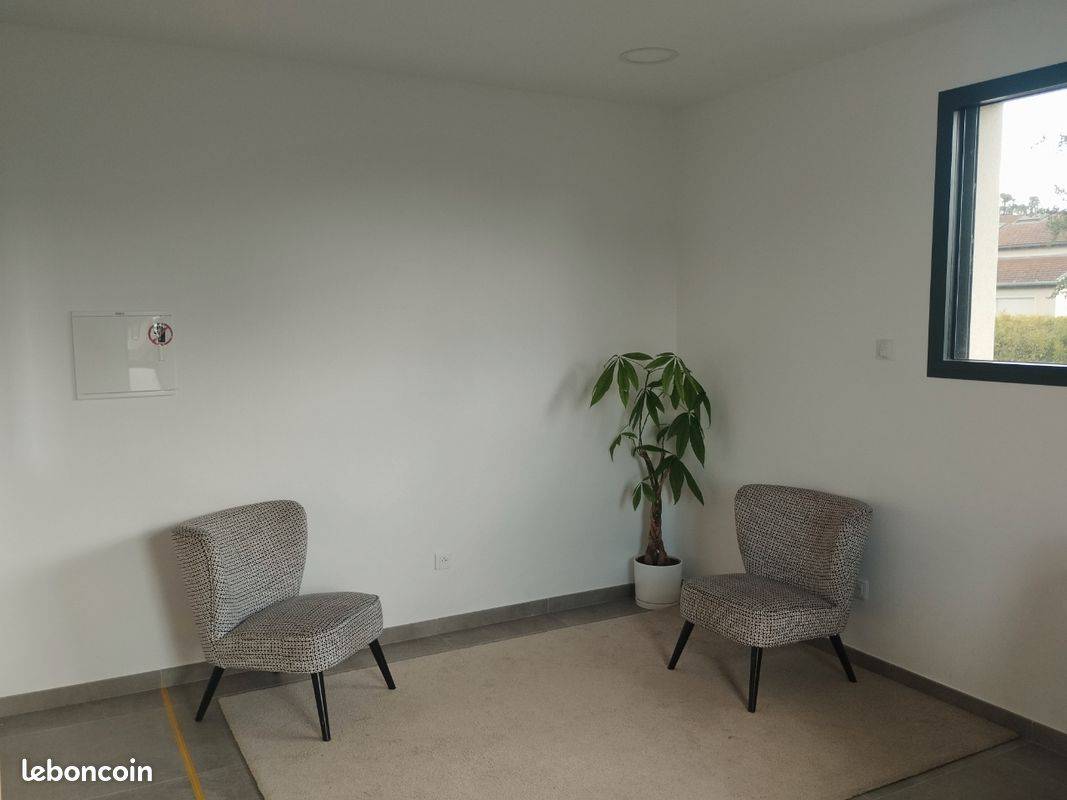 Cabinet Cabinet de katia  à Écully - Photo principale