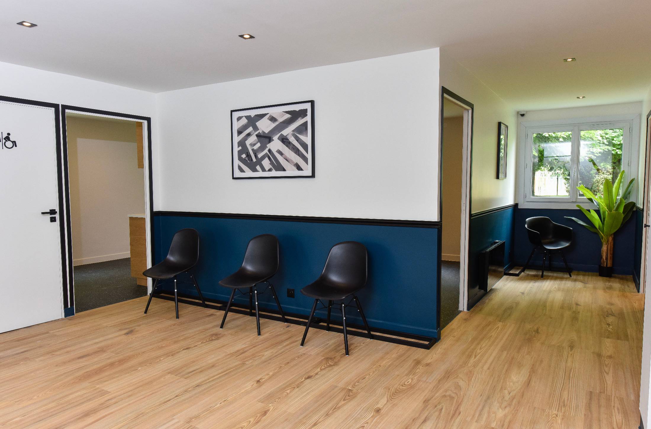 Cabinet Cabinet de la Sourderie à Montigny-le-Bretonneux - Photo principale