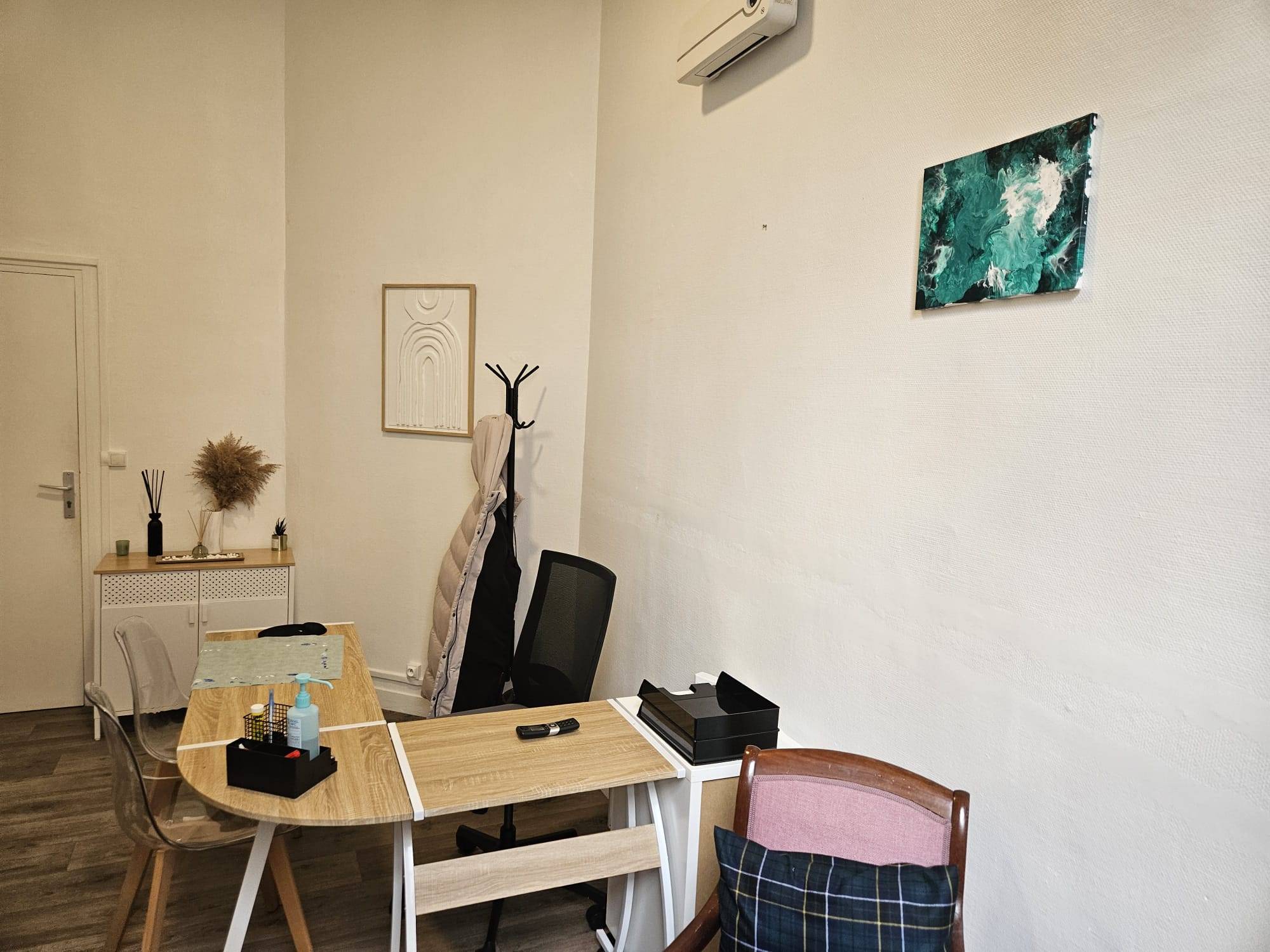 Cabinet Yonki Saha  - Photo 3