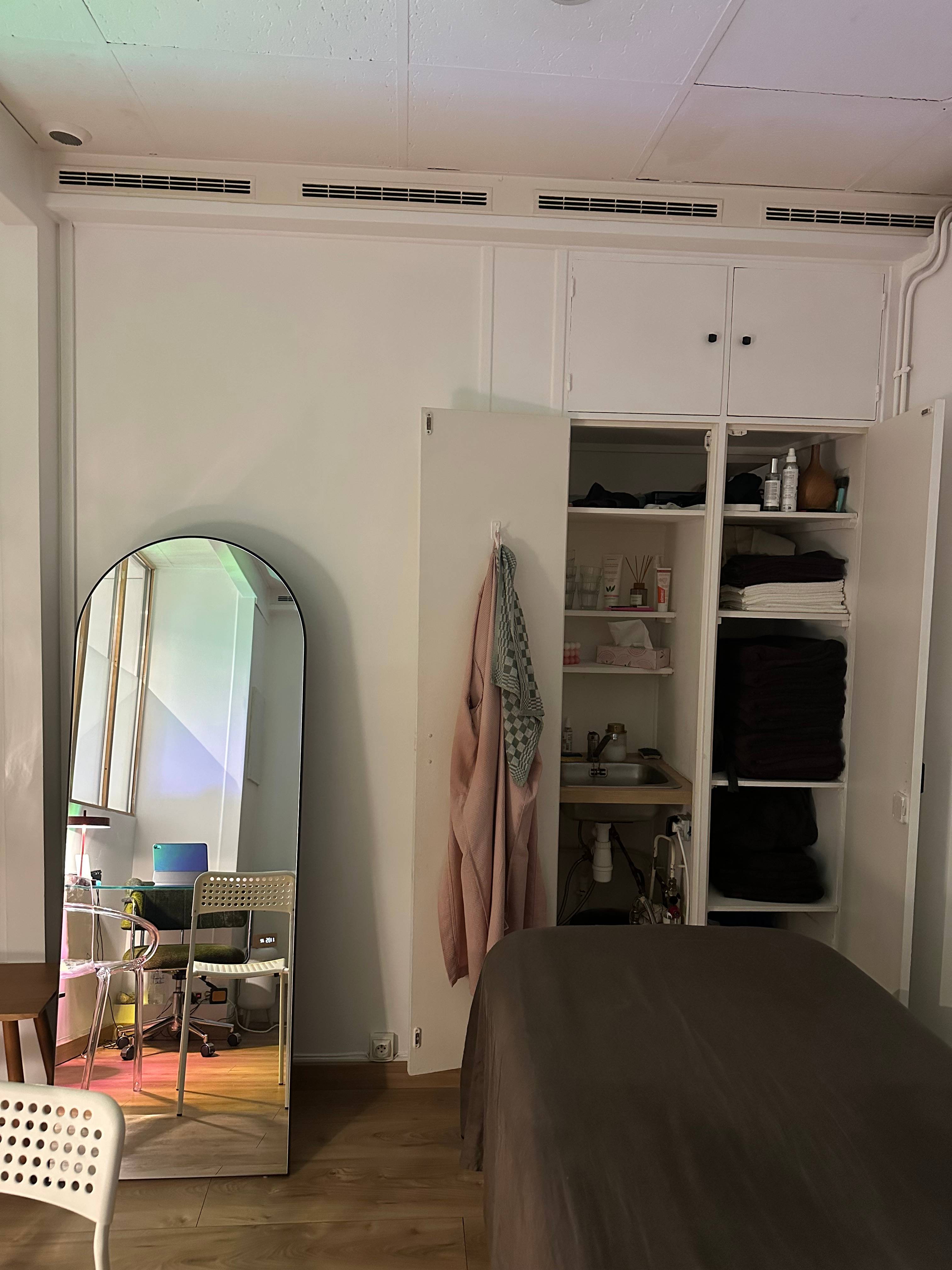 Cabinet de Mariska #5