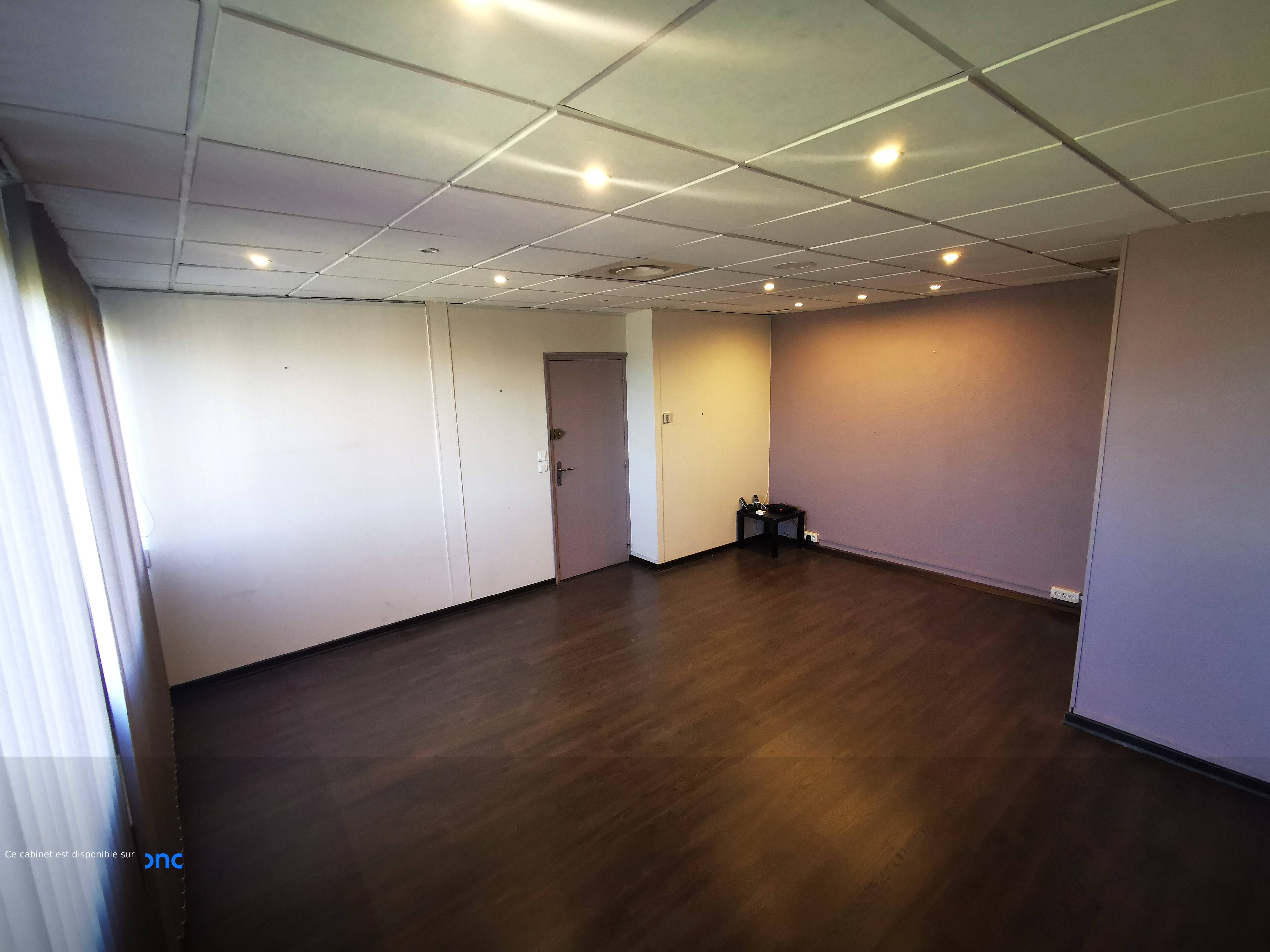 Cabinet Cabinet de Gareth à Mérignac - Photo 1