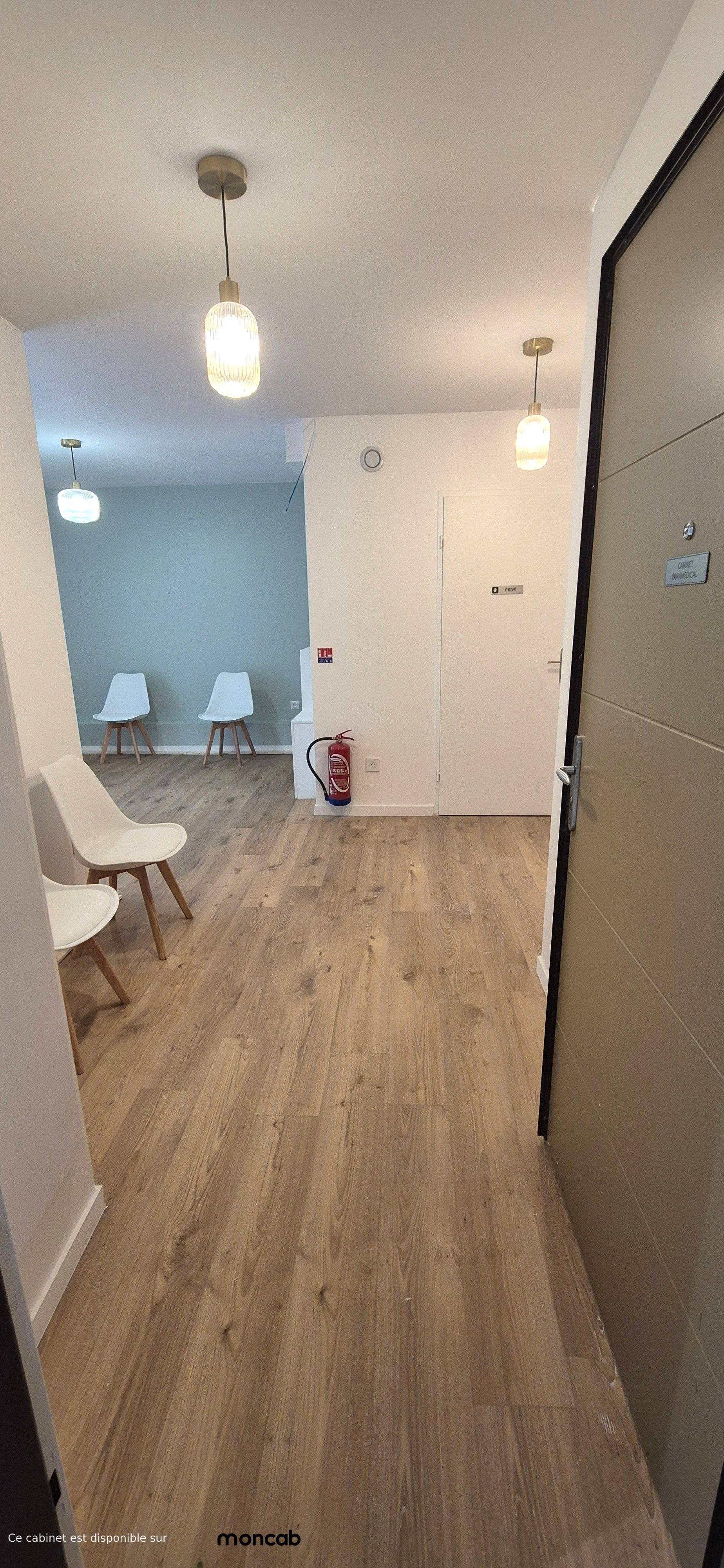 Cabinet Cabinet  à Bonneuil-sur-Marne - Photo 9