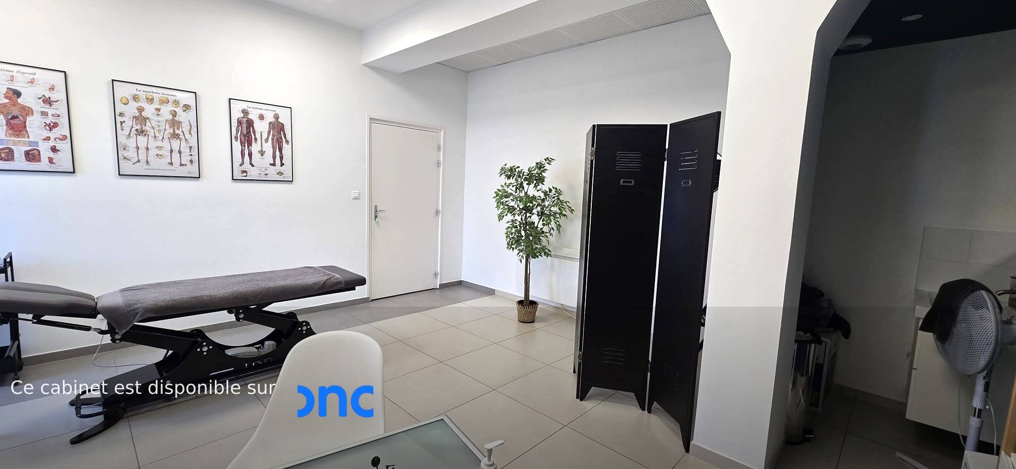 Cabinet Cabinet de l'espace Blanc-Four à Roncq - Photo 1