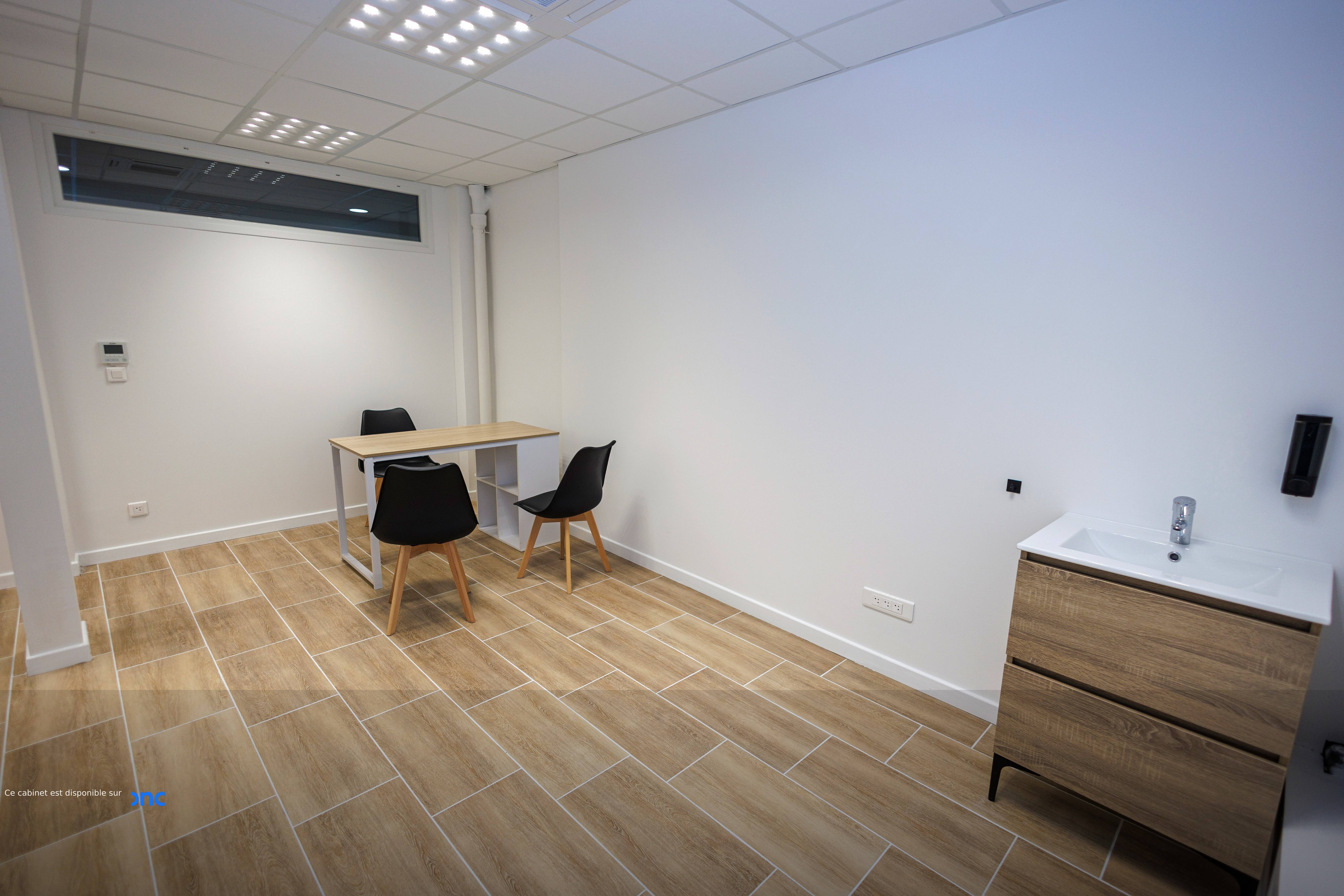 Cabinet Cabinet paramédical "MyKinéCoubron" à Coubron - Photo 4