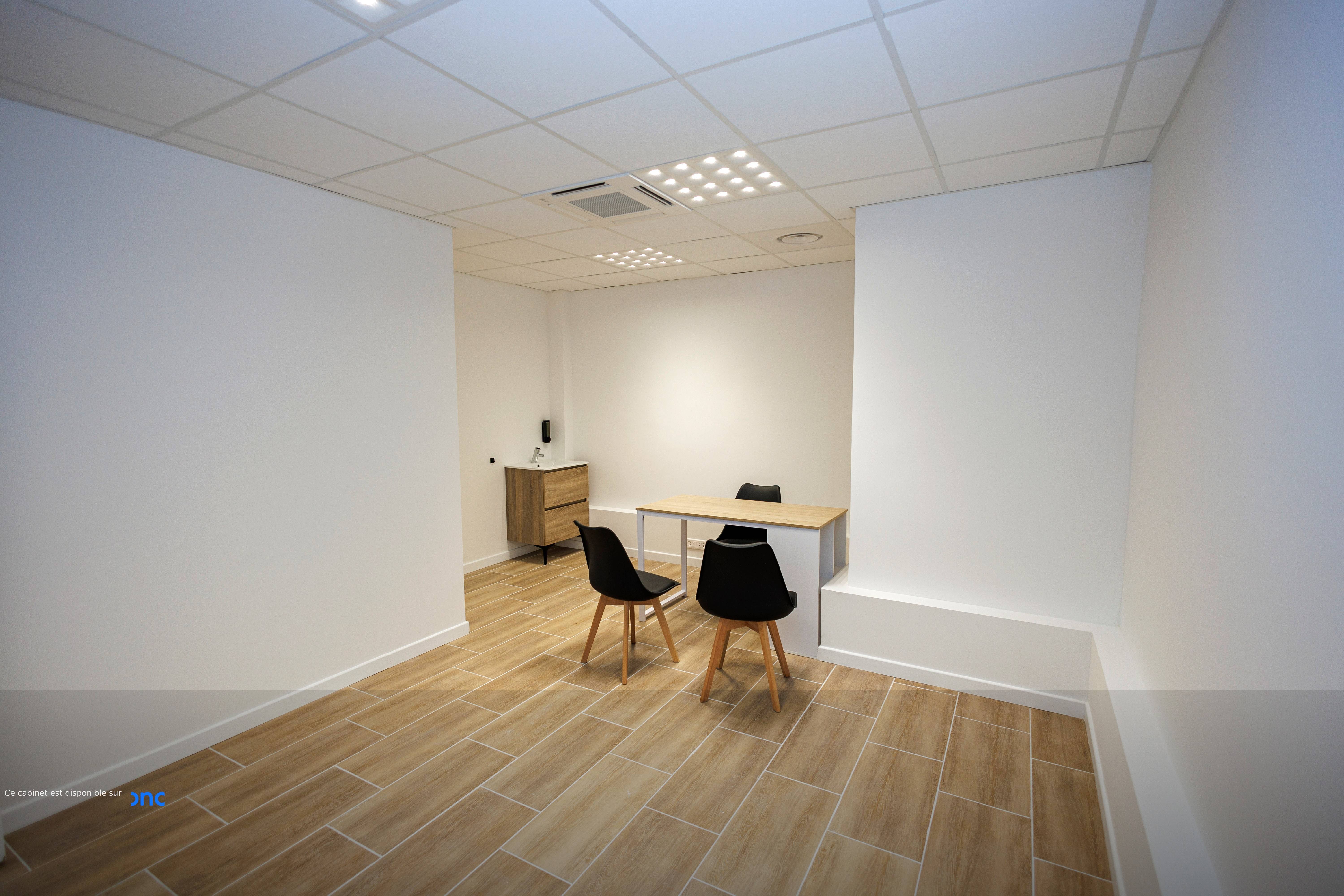 Cabinet Cabinet paramédical "MyKinéCoubron" - Photo 3