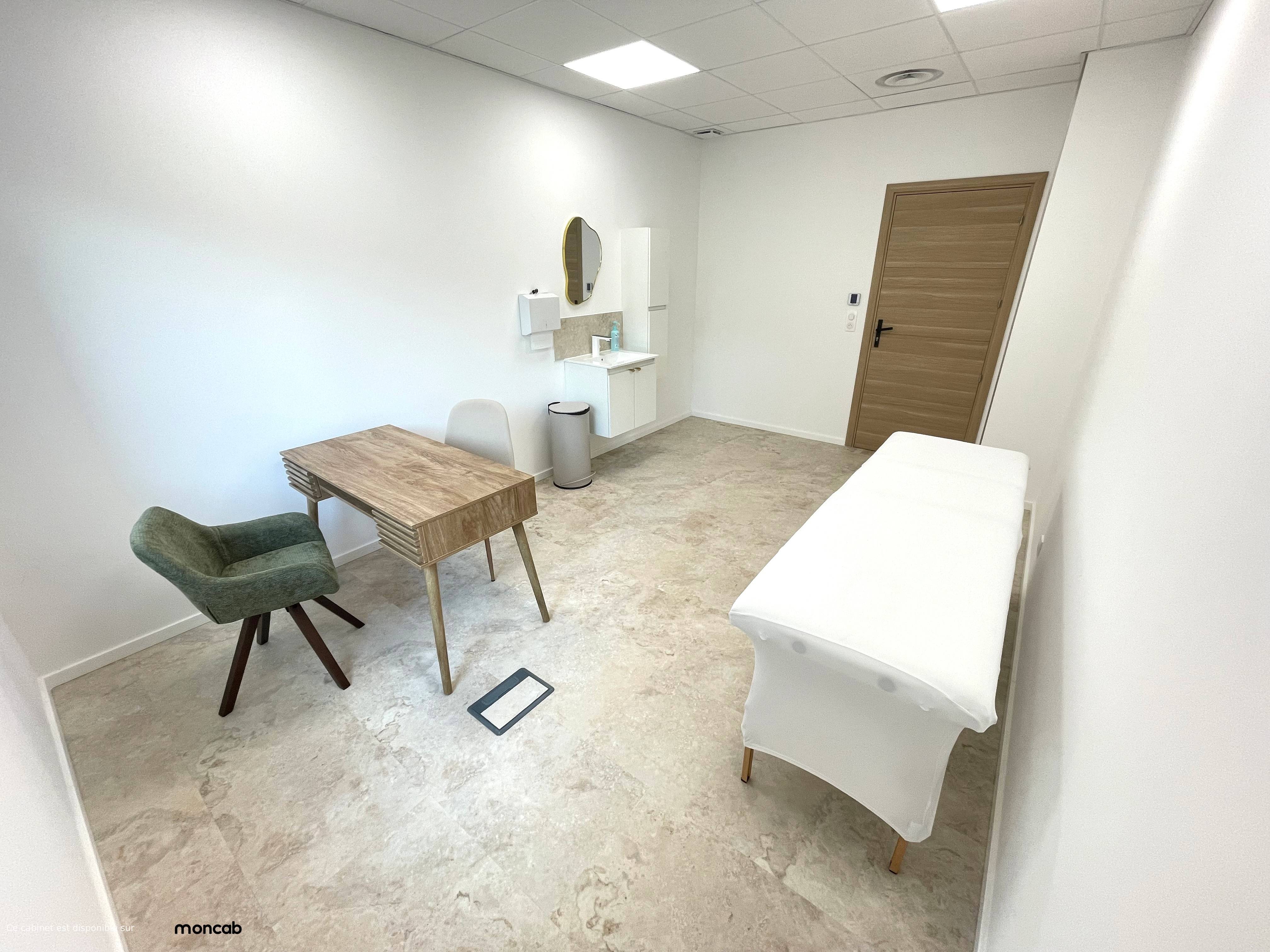 Cabinet bureau à louer pour professionnel de santé ou du bien être à Ajaccio - Photo 4