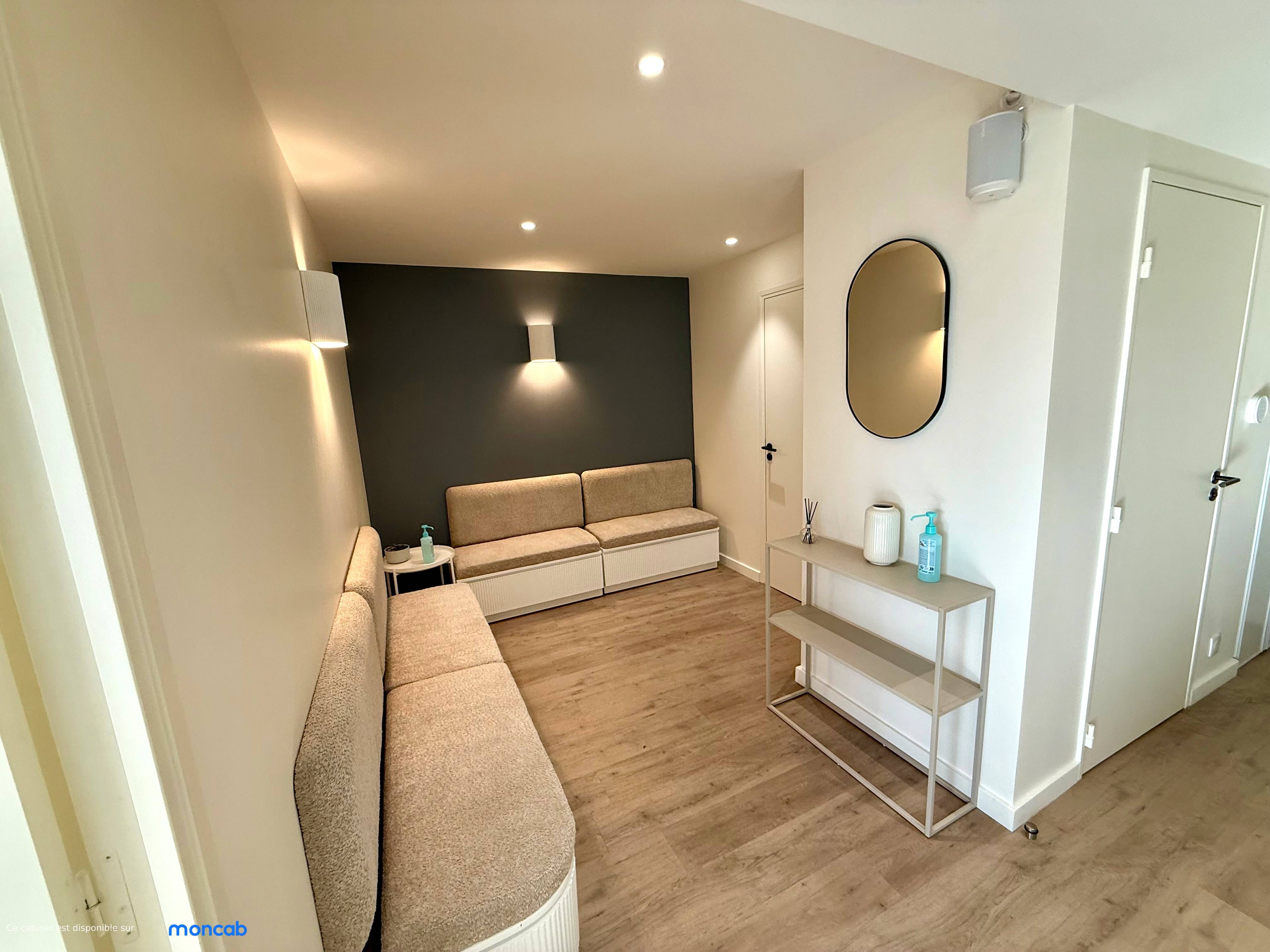 Cabinet Cabinet des Dr Bentellis, Mendel et Regnier à Mandelieu-la-Napoule - Photo 3