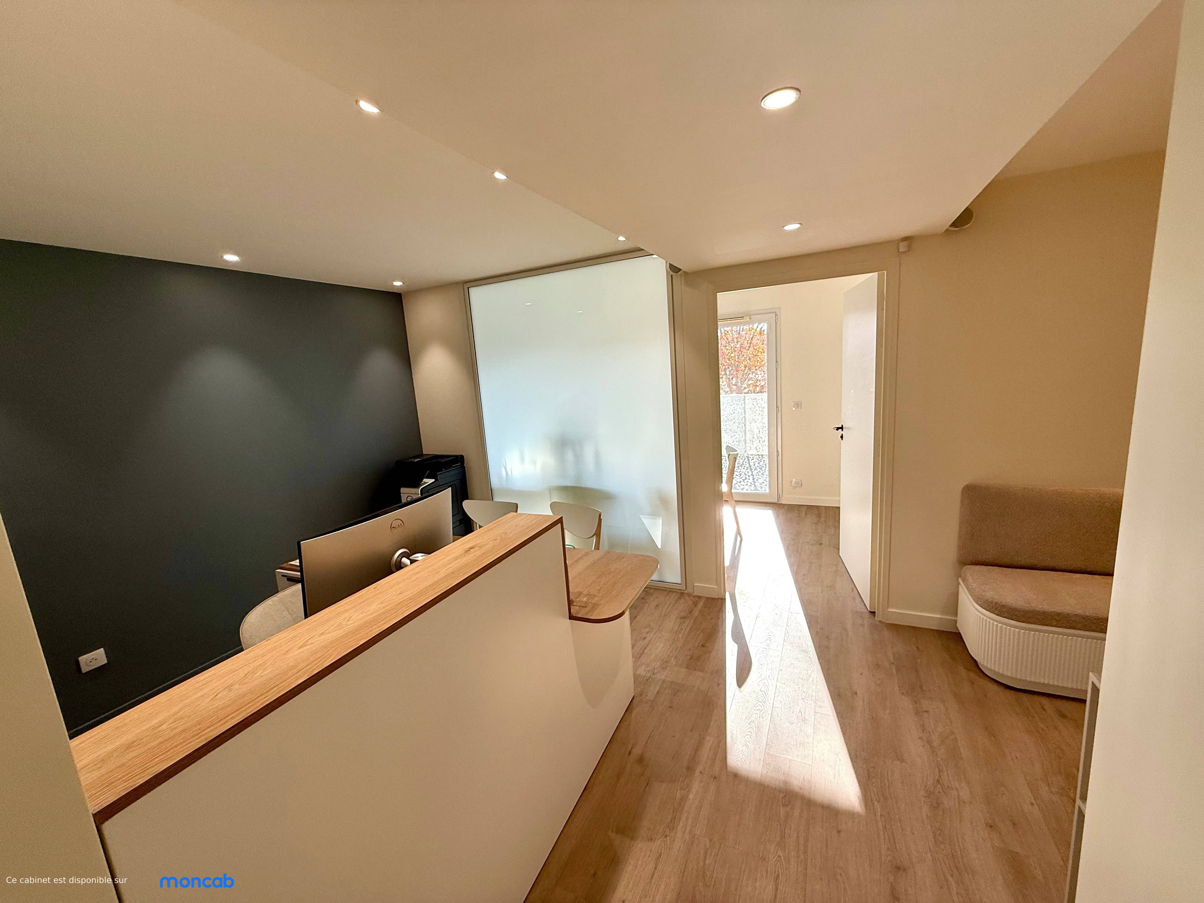 Cabinet Cabinet des Dr Bentellis, Mendel et Regnier - Photo 2