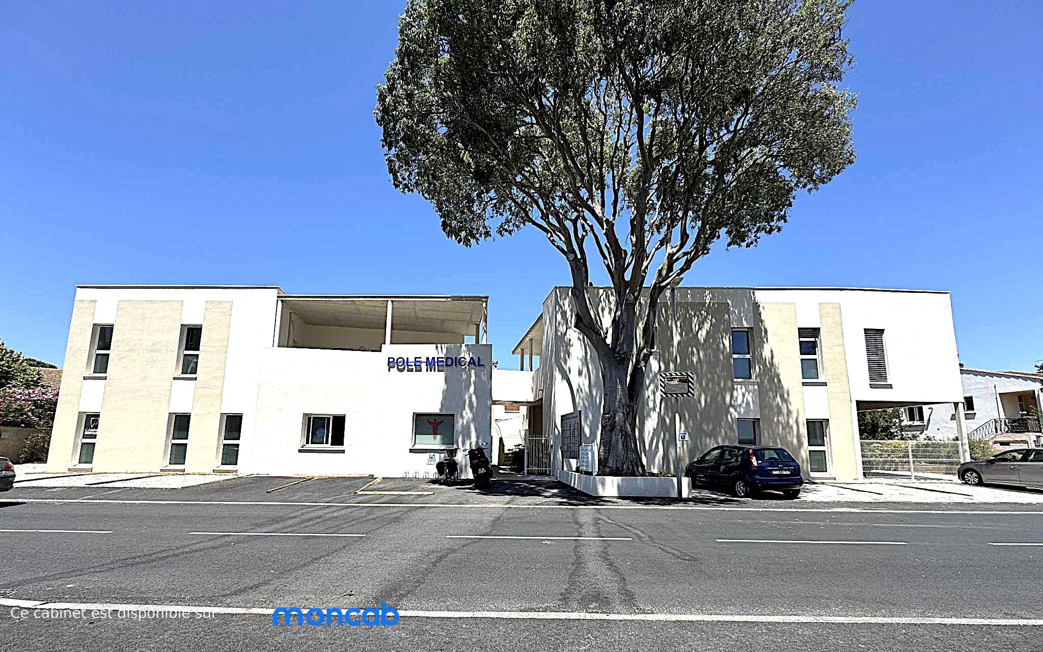 Cabinet Cabinet de olivier à Frontignan - Photo principale