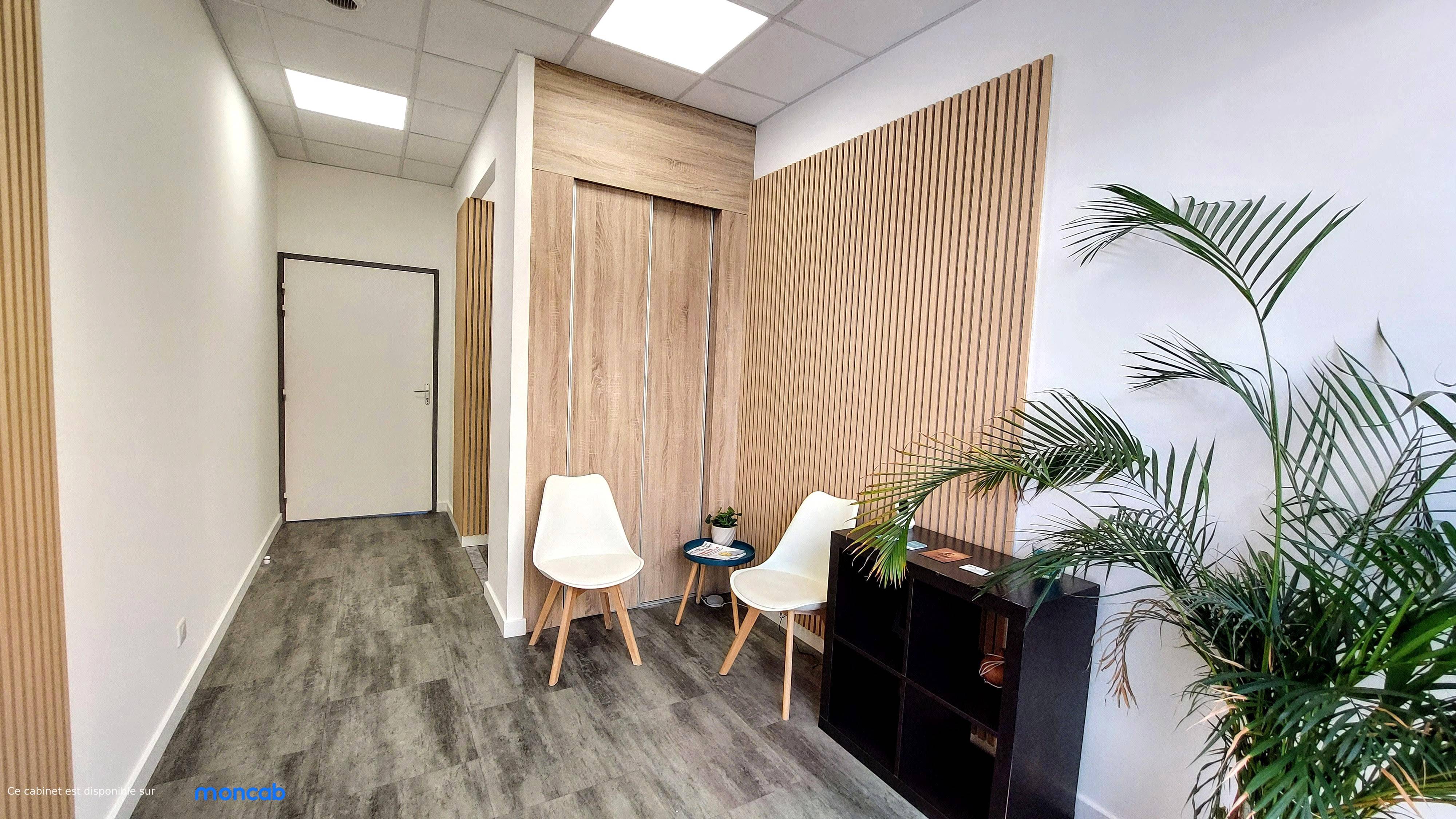 Cabinet Cabinet de Franck à Carros - Photo 3