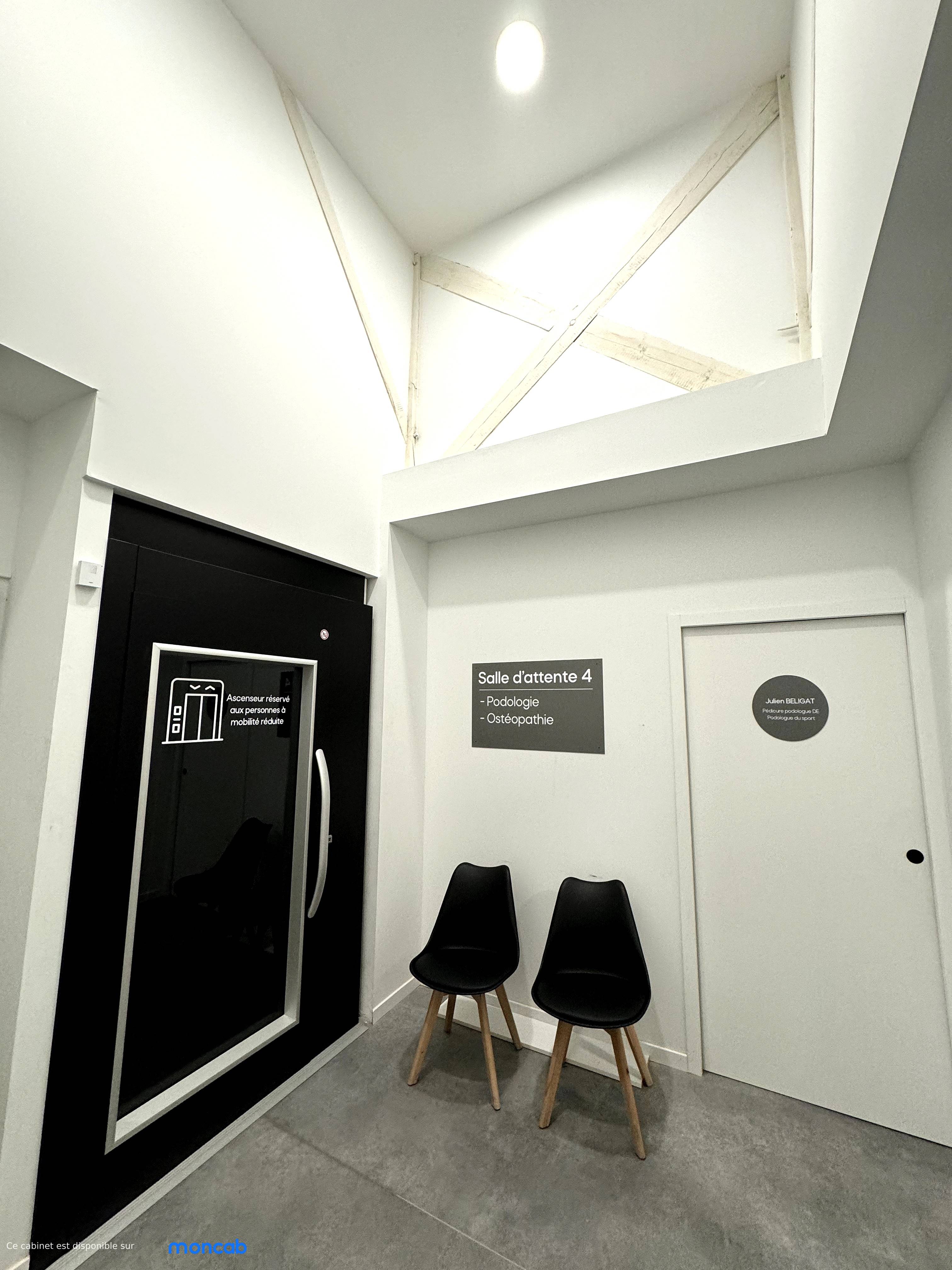 Cabinet Cabinet de paul à Armentières - Photo 4