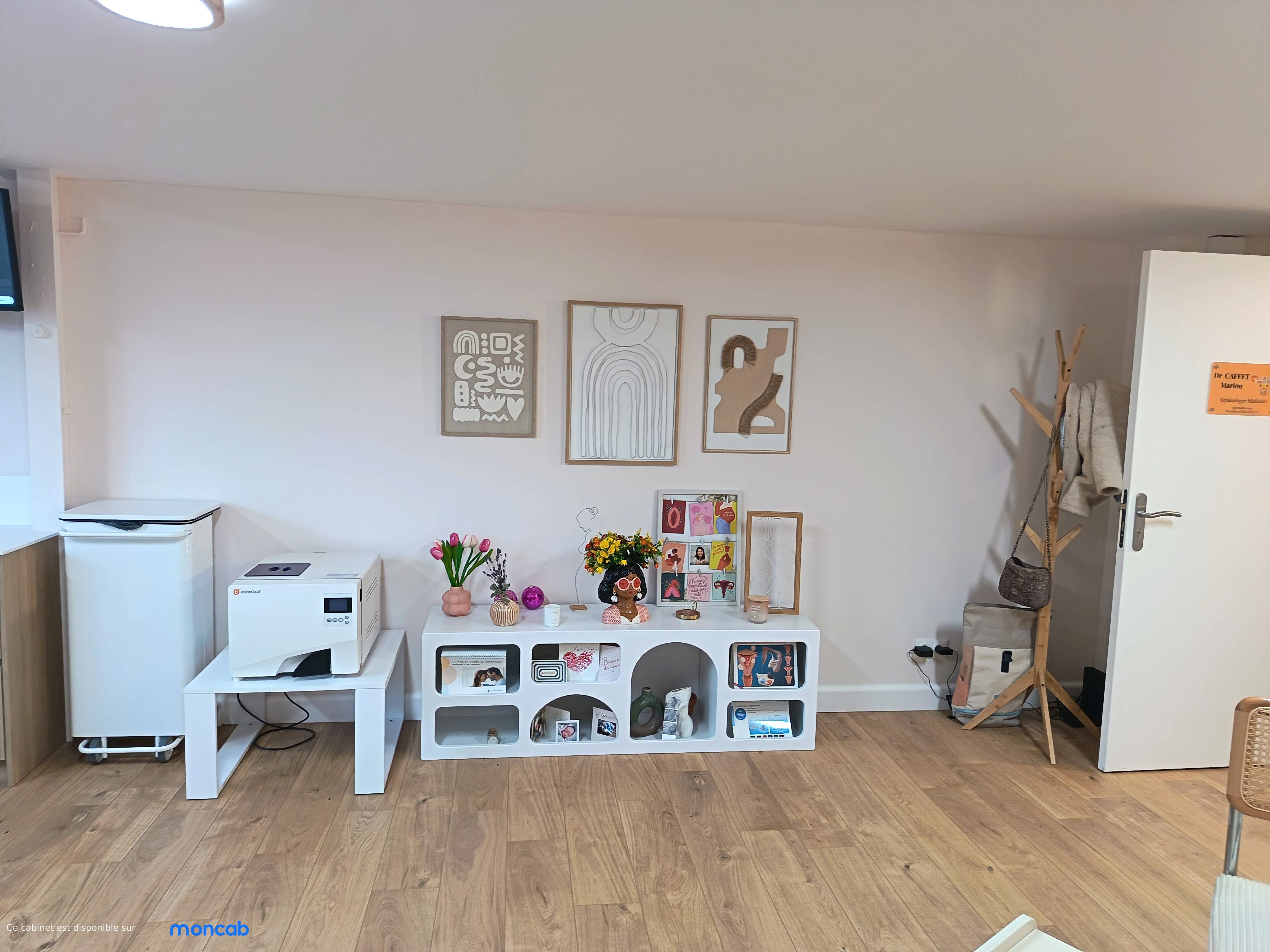 Cabinet Cabinet Herzeele à Herzeele - Photo 4