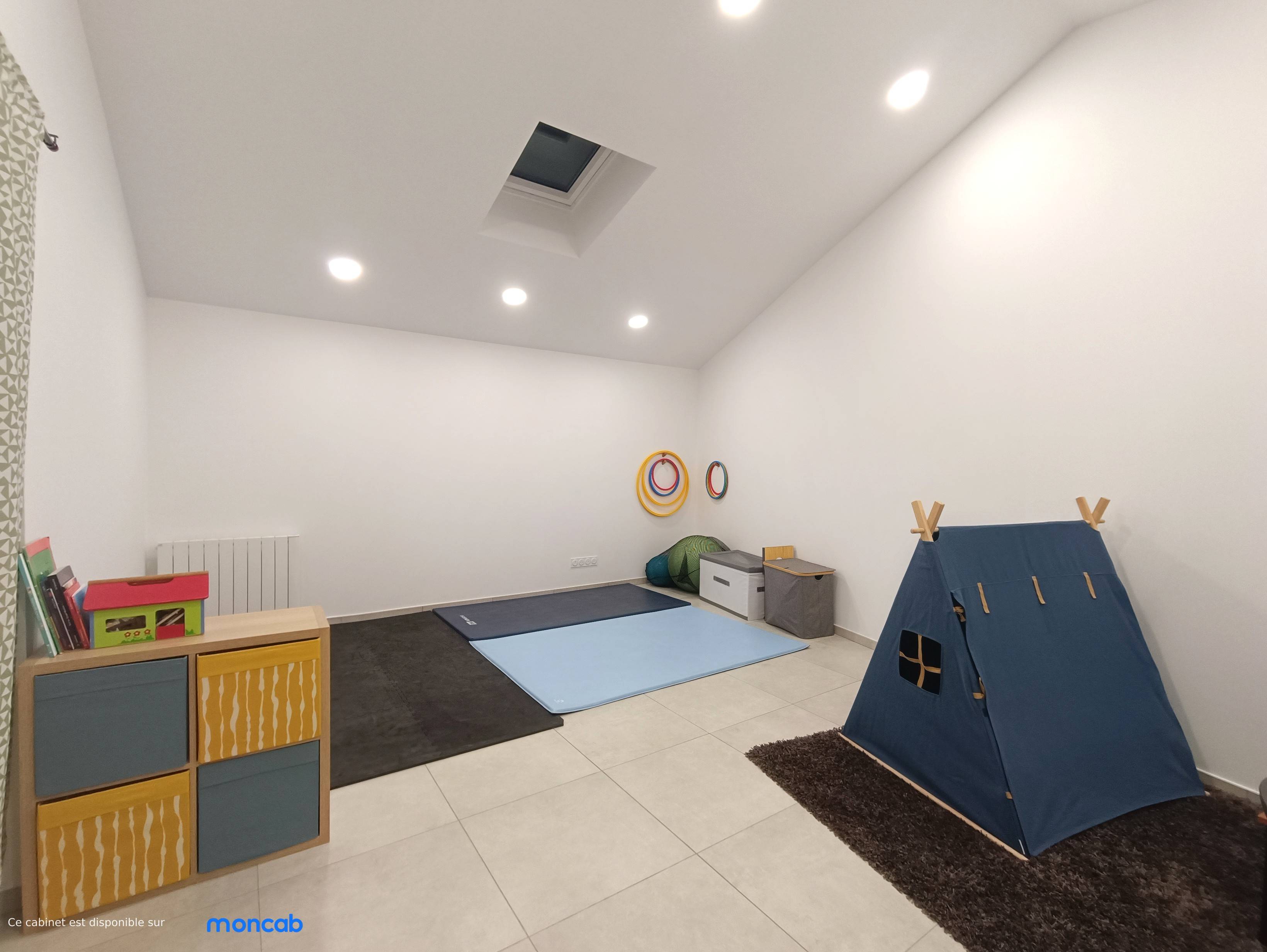 Cabinet Cabinet  à Ustaritz - Photo 1