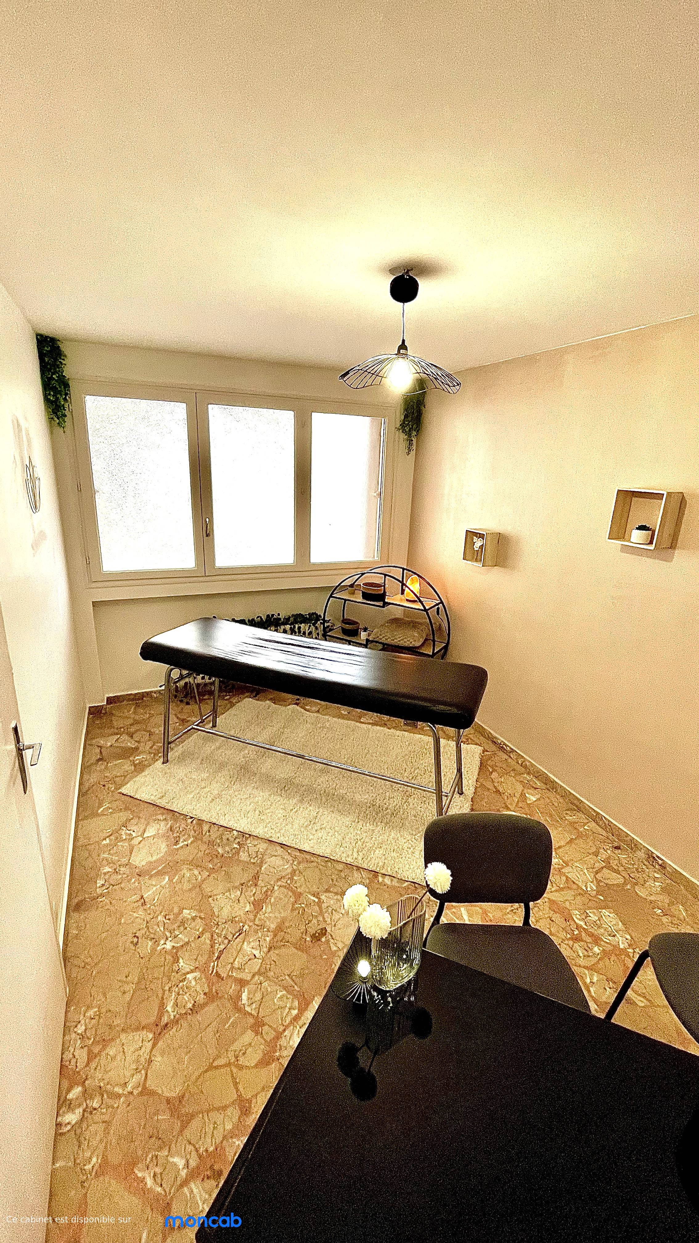 Cabinet Cabinet paramédical à Sanary-sur-Mer - Photo 1