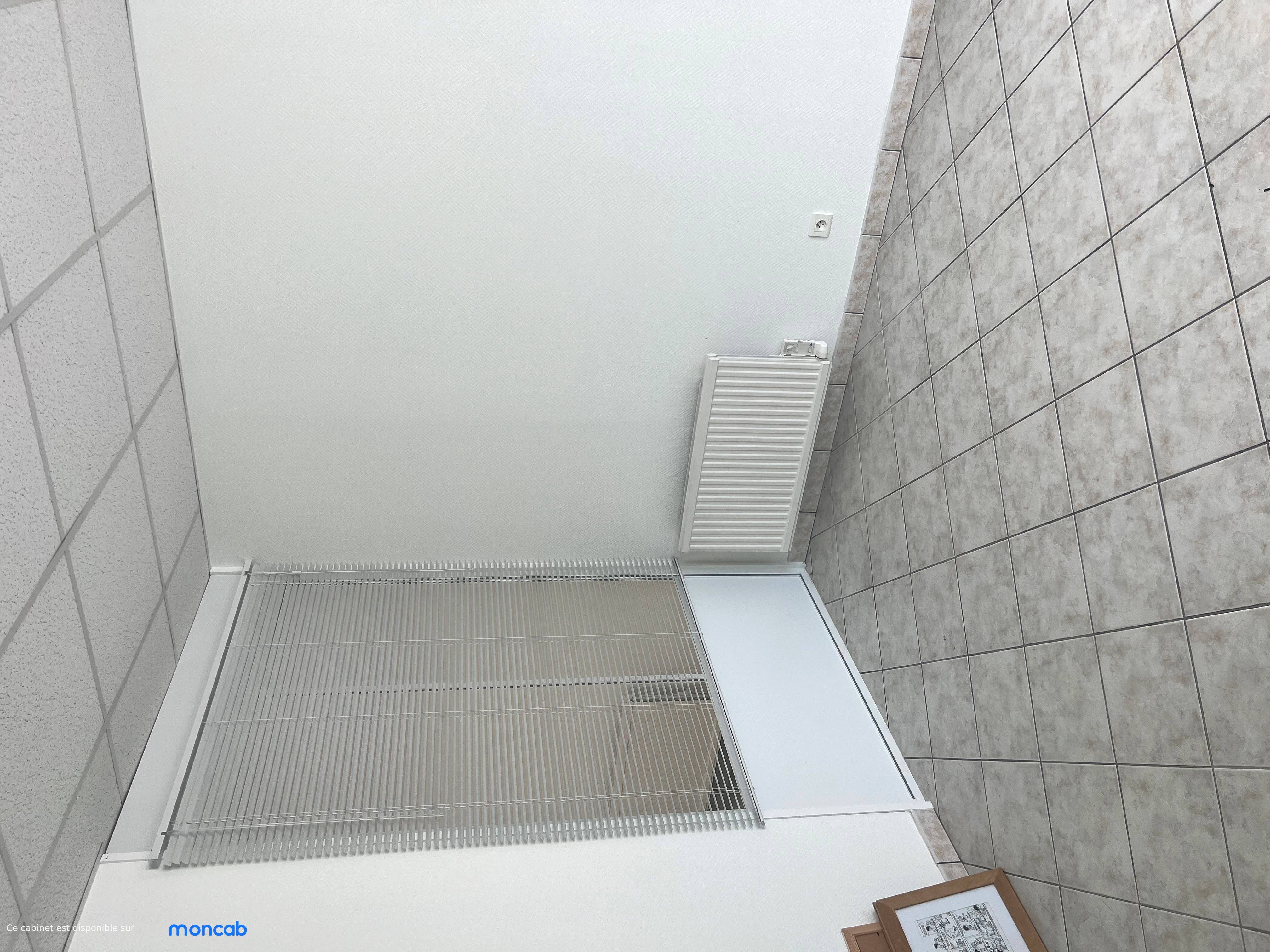 Cabinet Salle de consultation à La Chevrolière - Photo 6