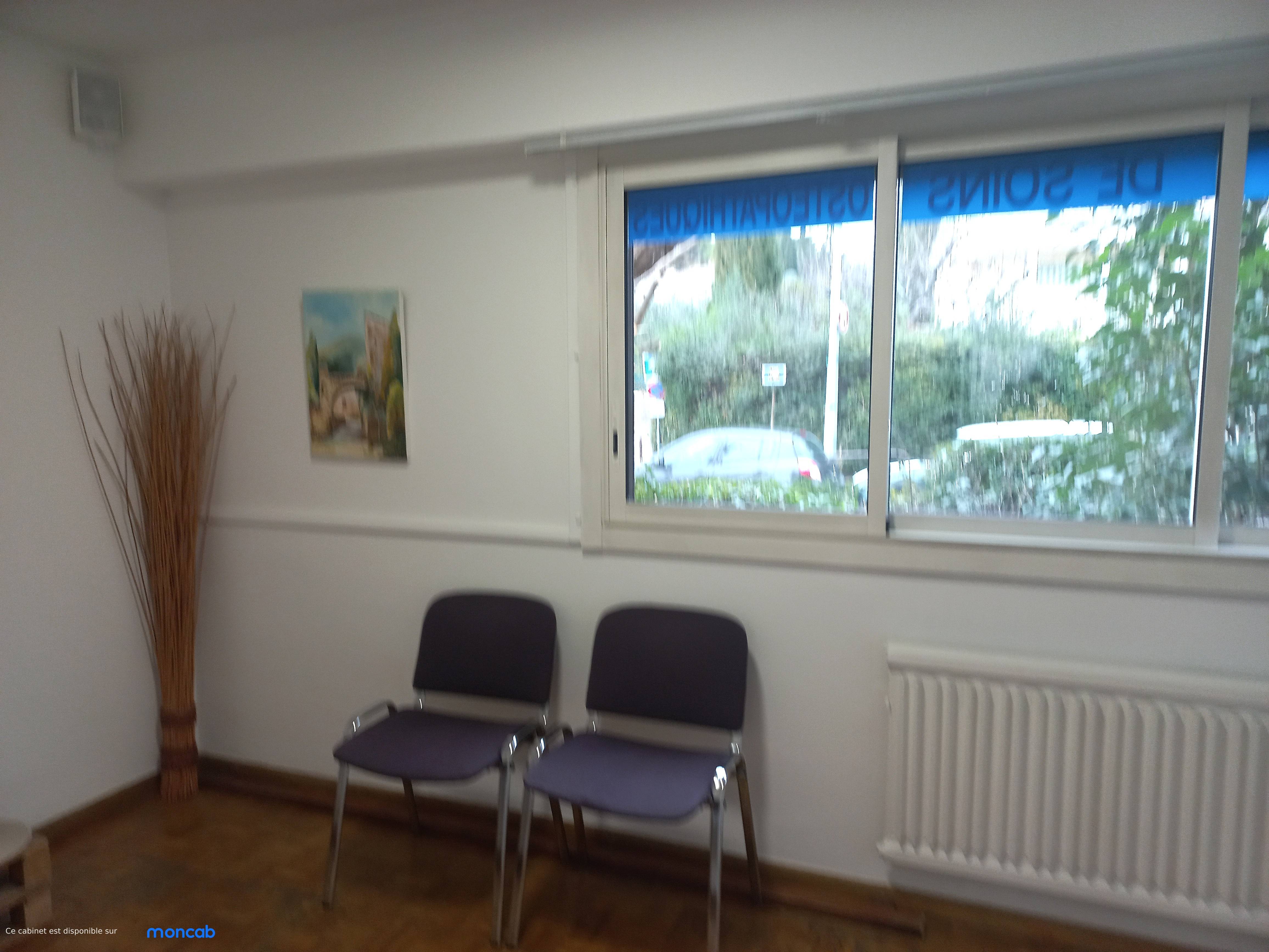 Cabinet Cabinet de Laurence à Aix-en-Provence - Photo 2