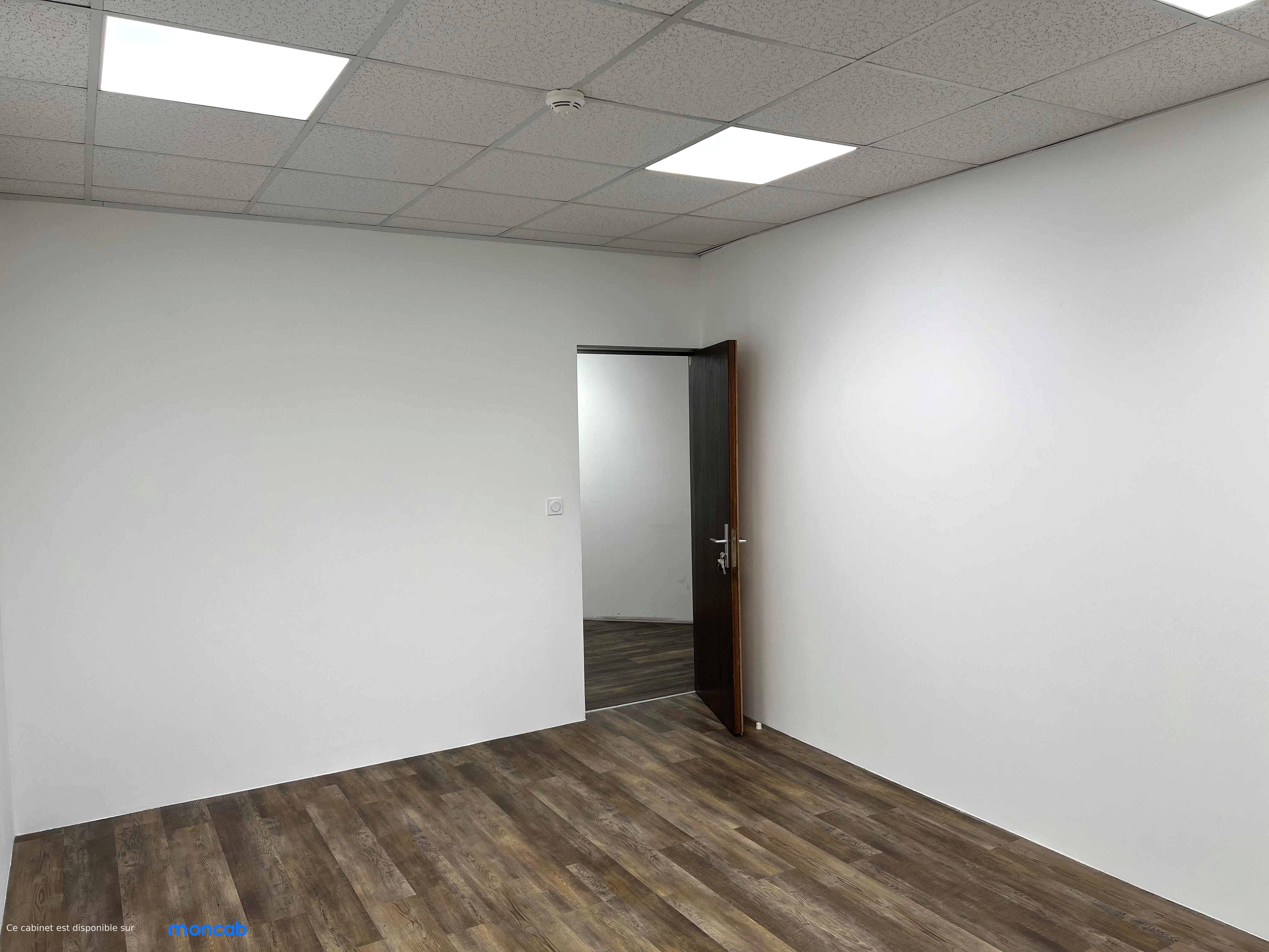 Cabinet 1er Etage Bureaux du Polygone à Montpellier - Photo 9