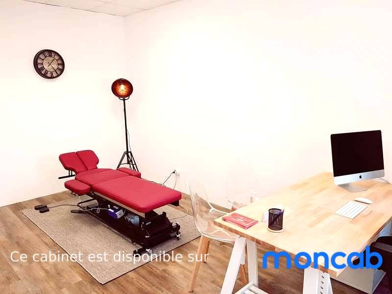 Cabinet 1er Etage Bureaux du Polygone - Photo 3