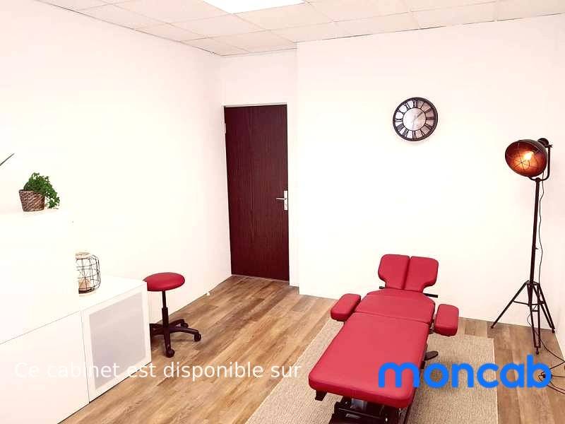 Cabinet 1er Etage Bureaux du Polygone - Photo 4