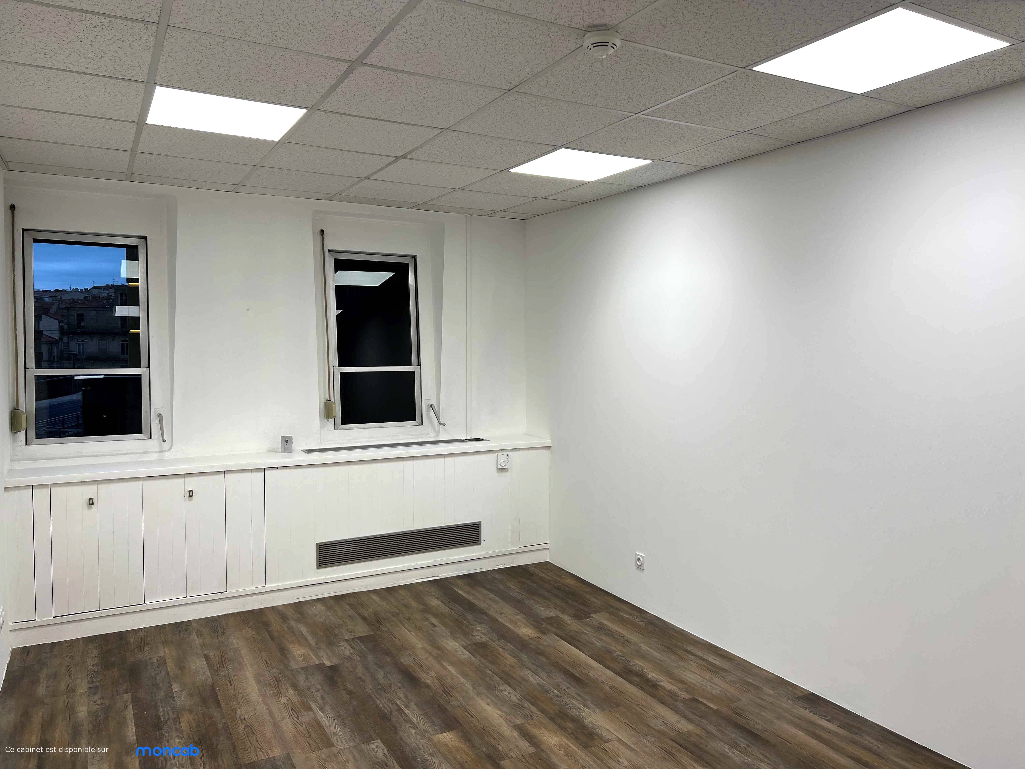 Cabinet 1er Etage Bureaux du Polygone à Montpellier - Photo 8