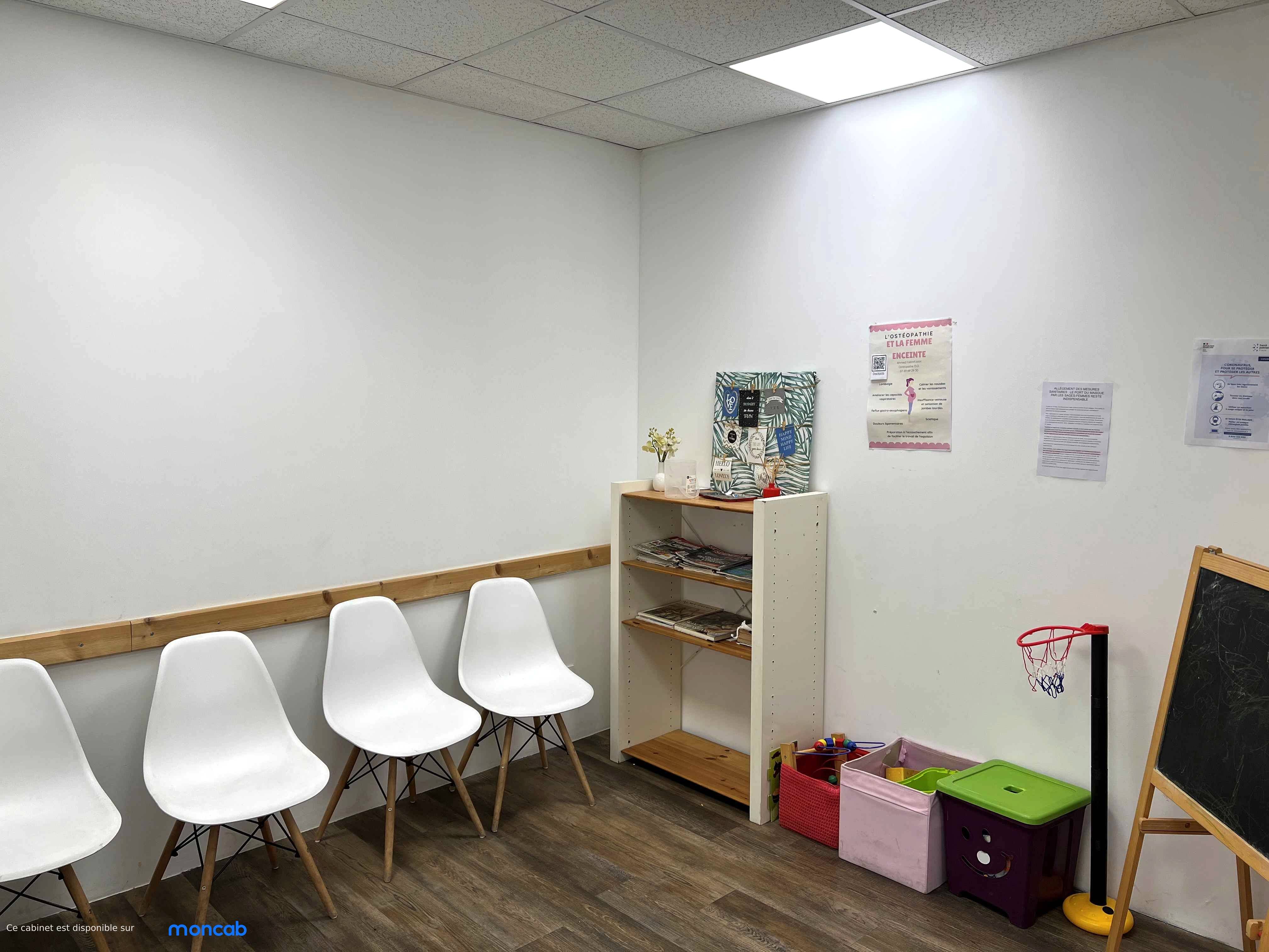 Cabinet 1er Etage Bureaux du Polygone - Photo 5