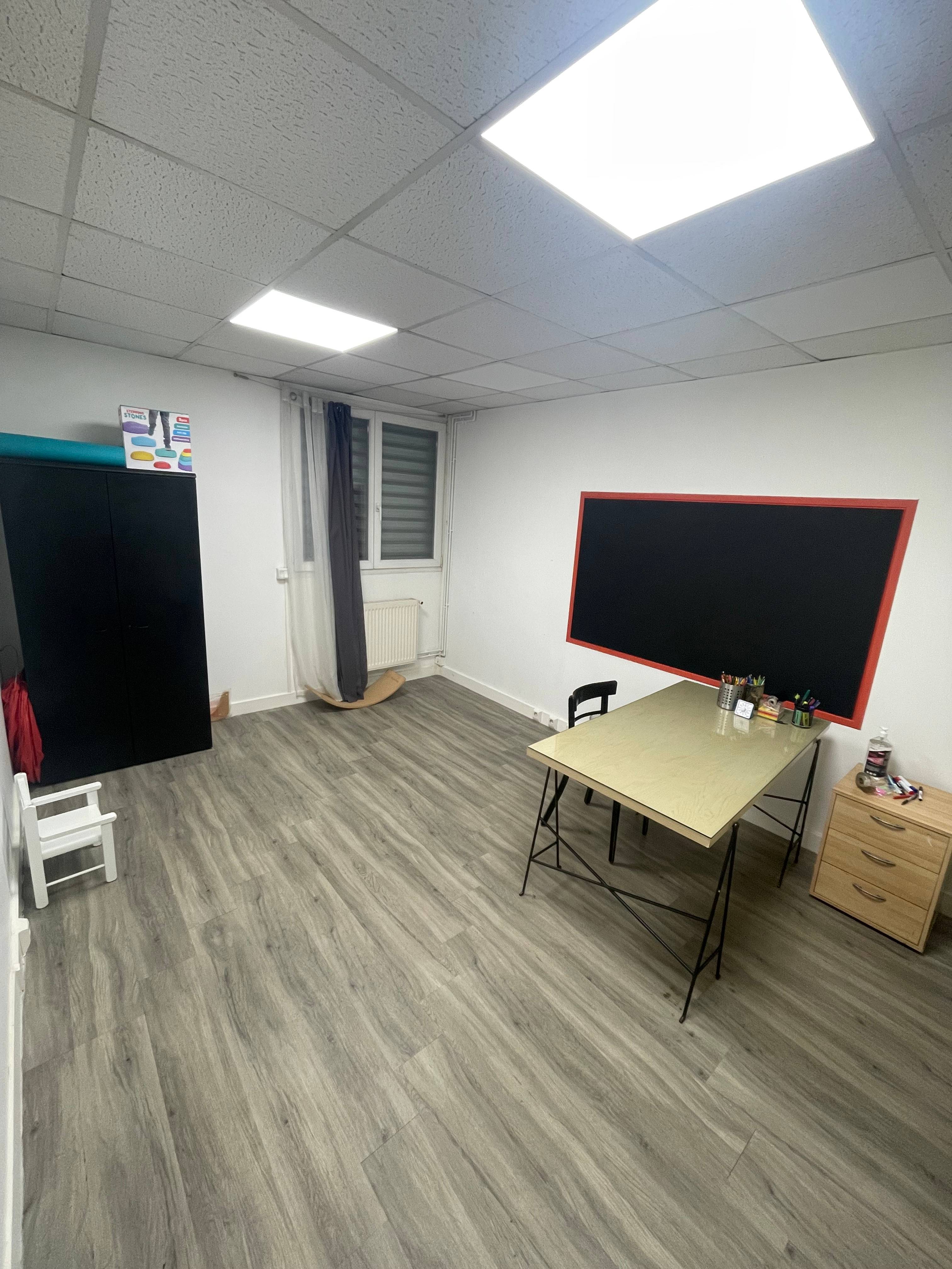 Cabinet Centre Thérapeutique Auguste Renoir à Gennevilliers - Photo 1