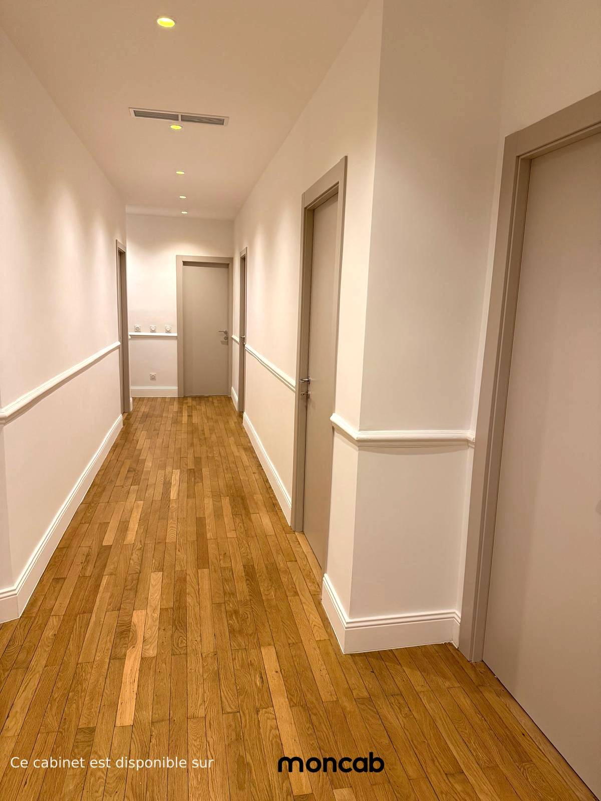 Cabinet Cabinet de Nice - Photo 2