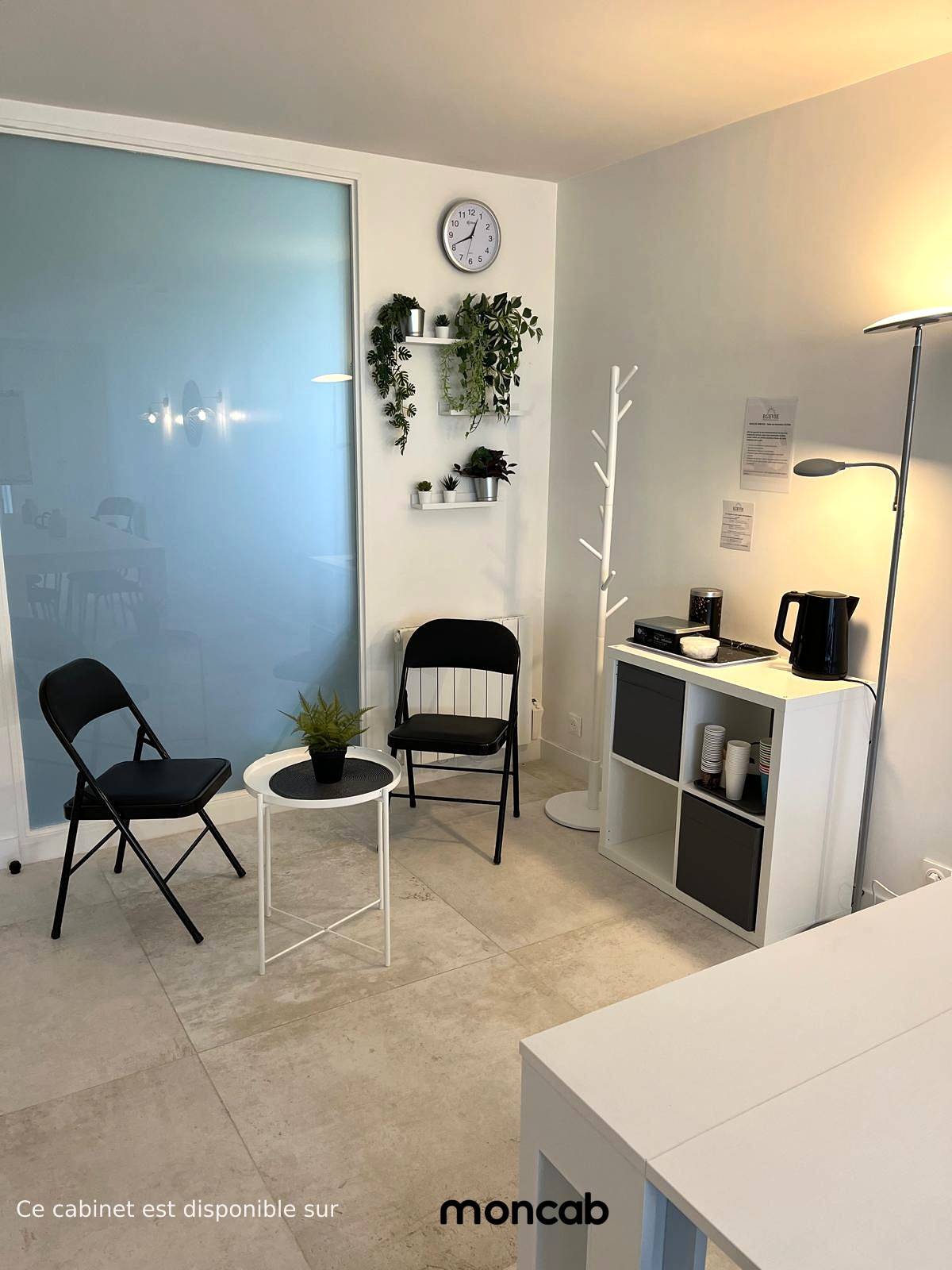 Cabinet Salle de Formation, Ateliers, Groupes de Paroles à Esbly - Photo 9