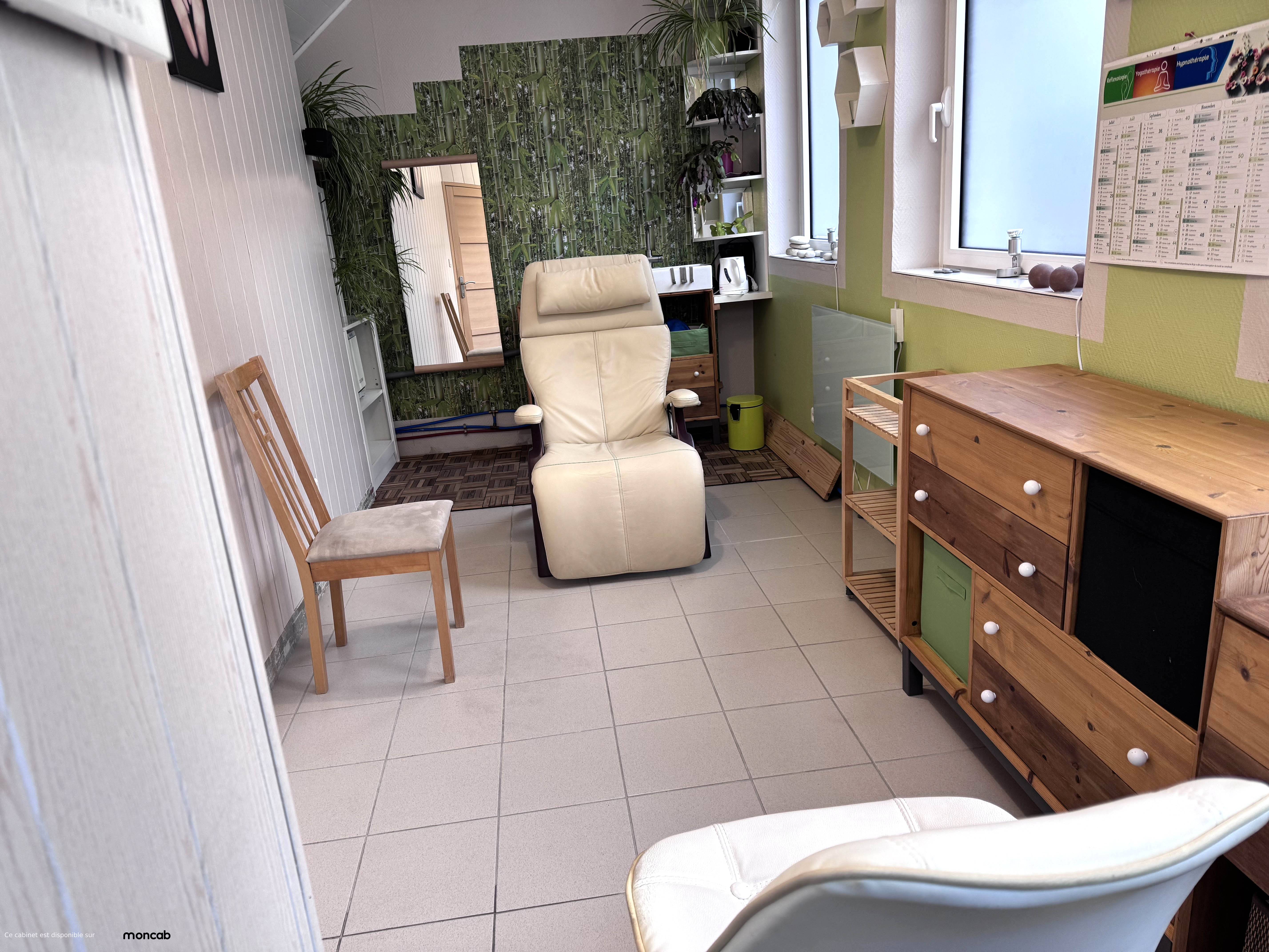 Cabinet Cabinet de Christine à Valenciennes - Photo 2