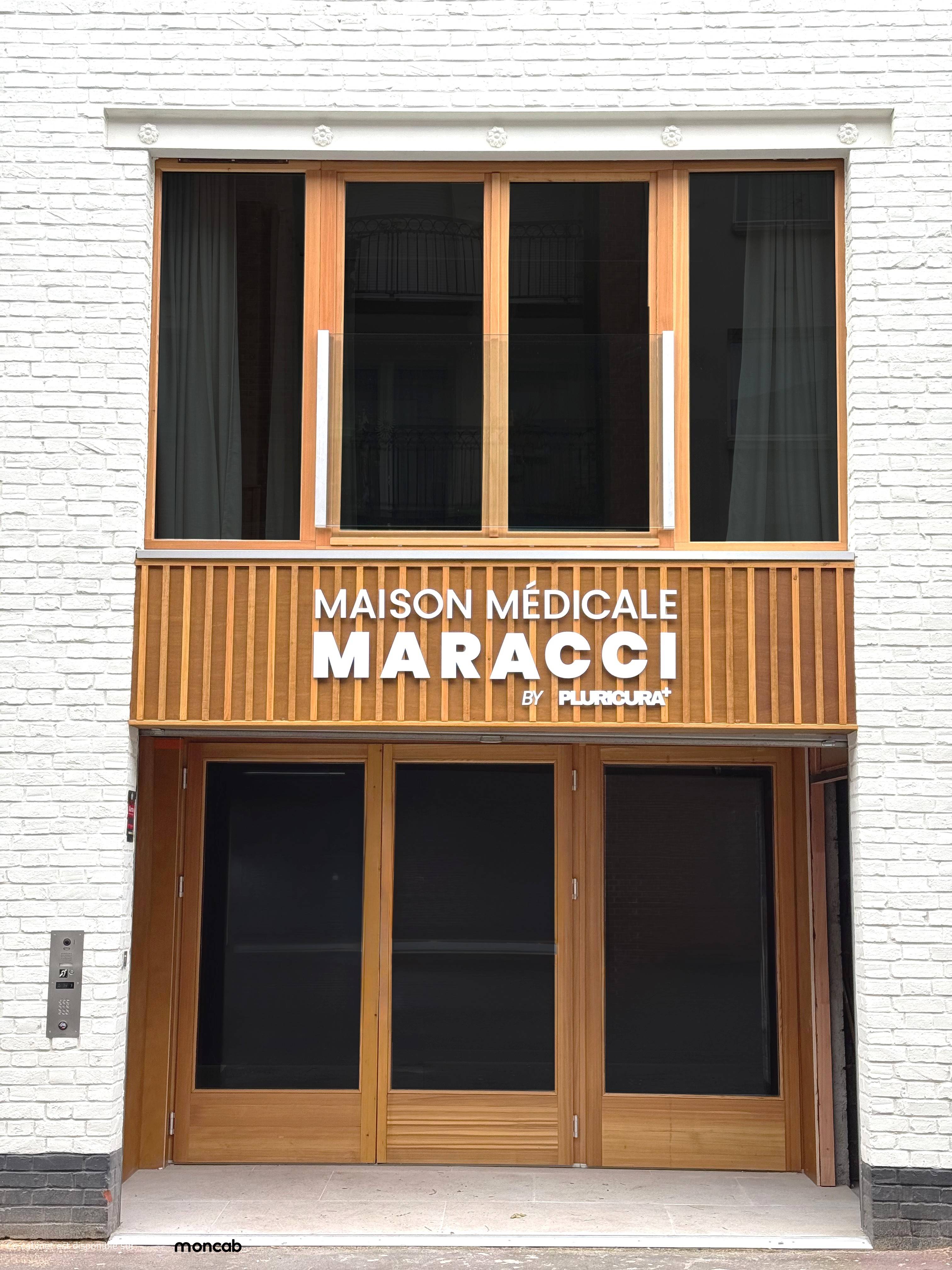 Cabinet Maison Marracci  à Lille - Photo 1