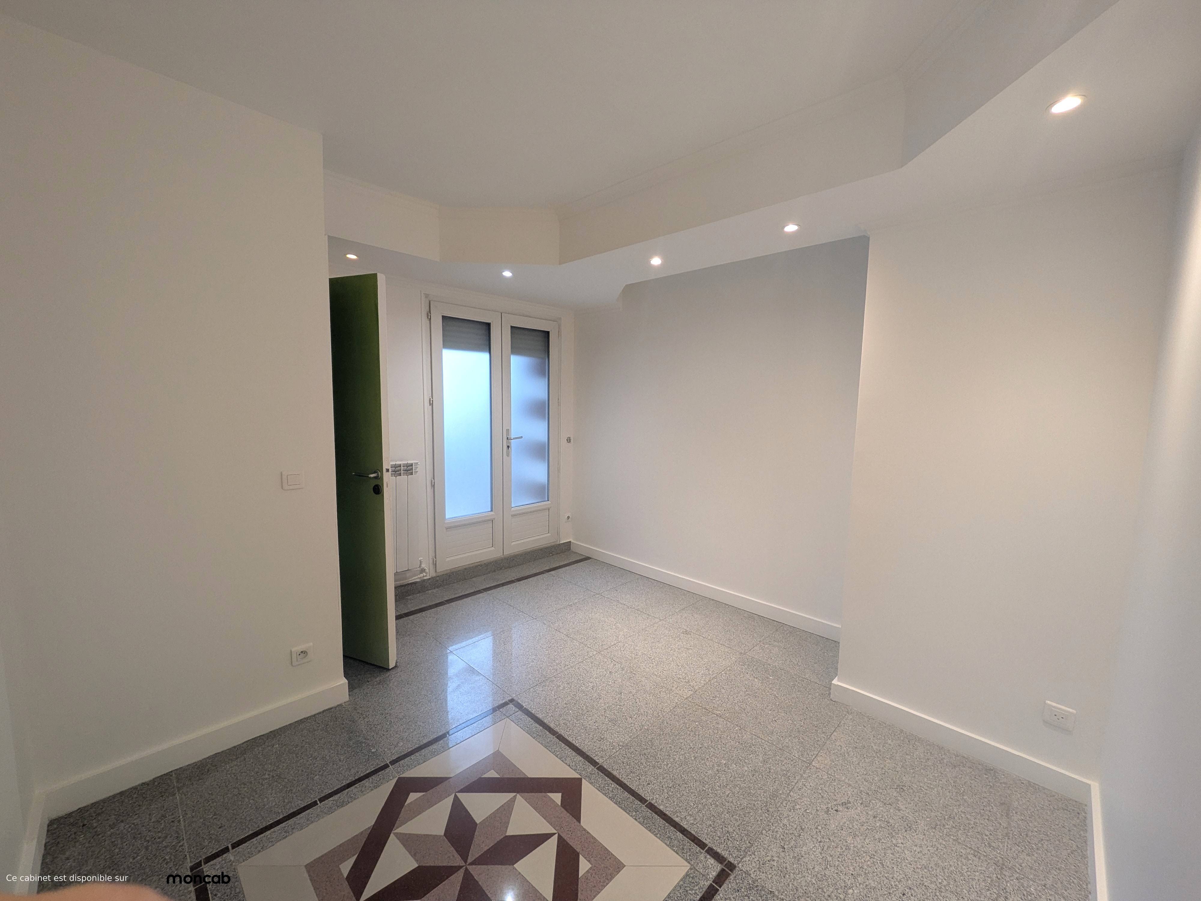 Cabinet Cabinet à Alfortville - Photo 2