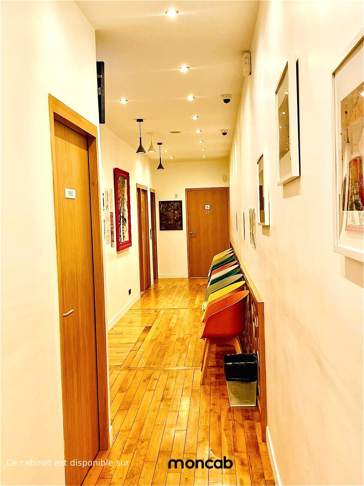 Cabinet Cabinet Courcelles Levallois  à Paris - Photo 2