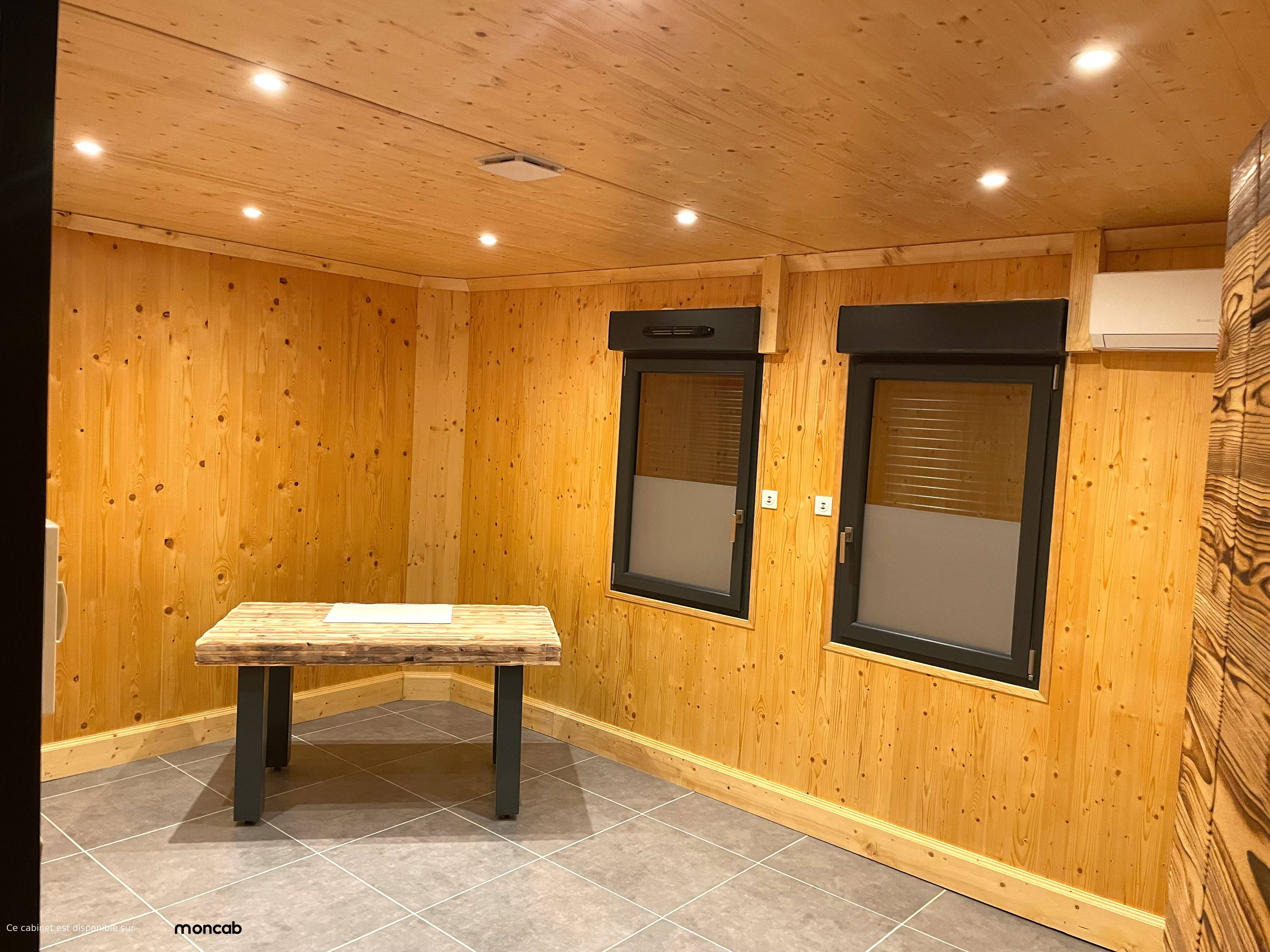 Cabinet Cabinet  à Réauville - Photo 1