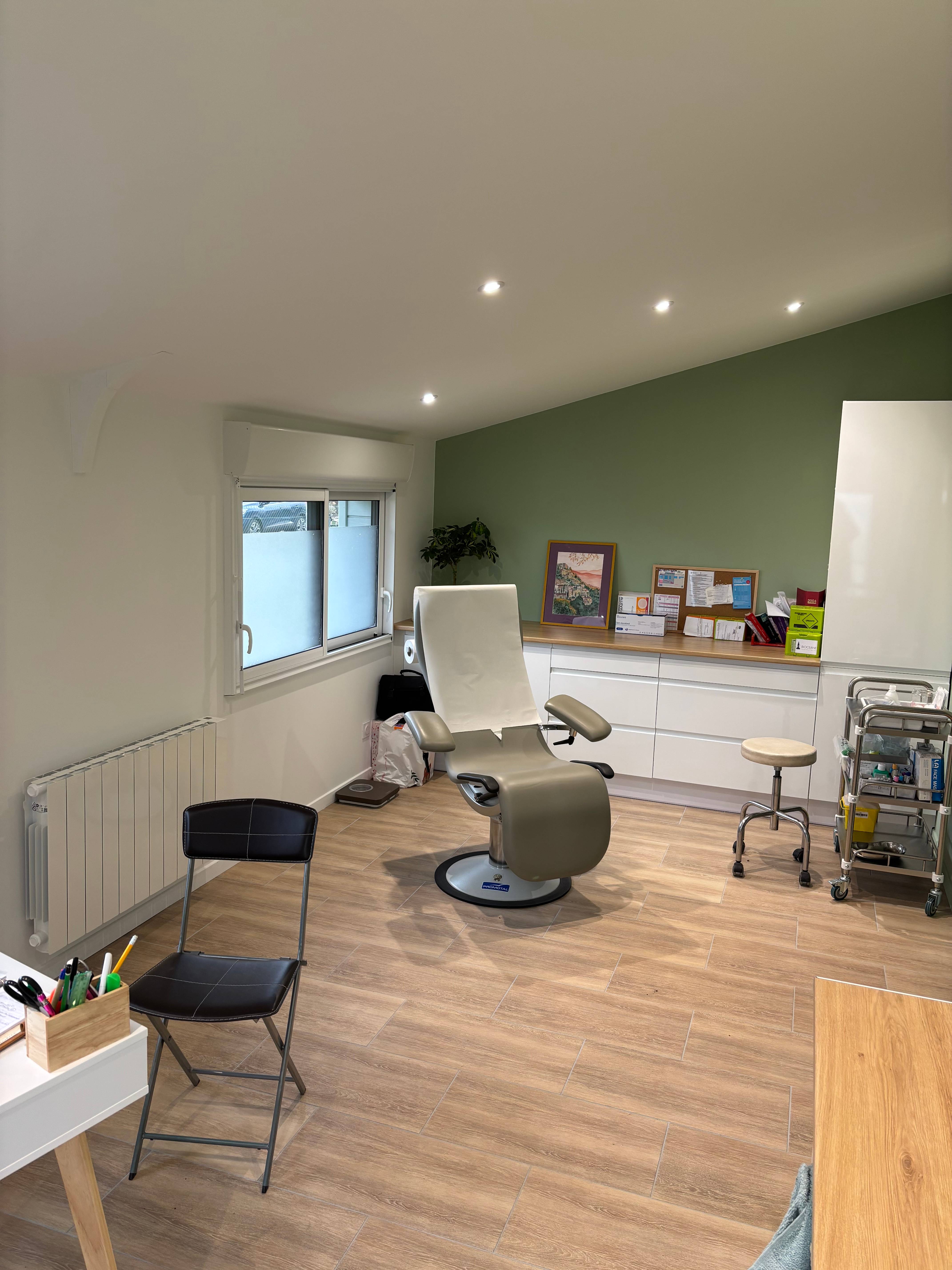 Cabinet Cabinet de Sylvia à Boulleville - Photo 4