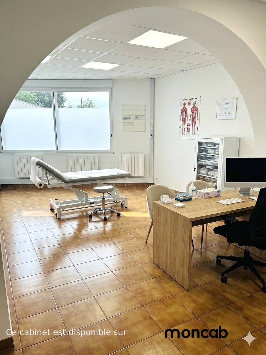 Cabinet Cabinet  à Salles - Photo principale