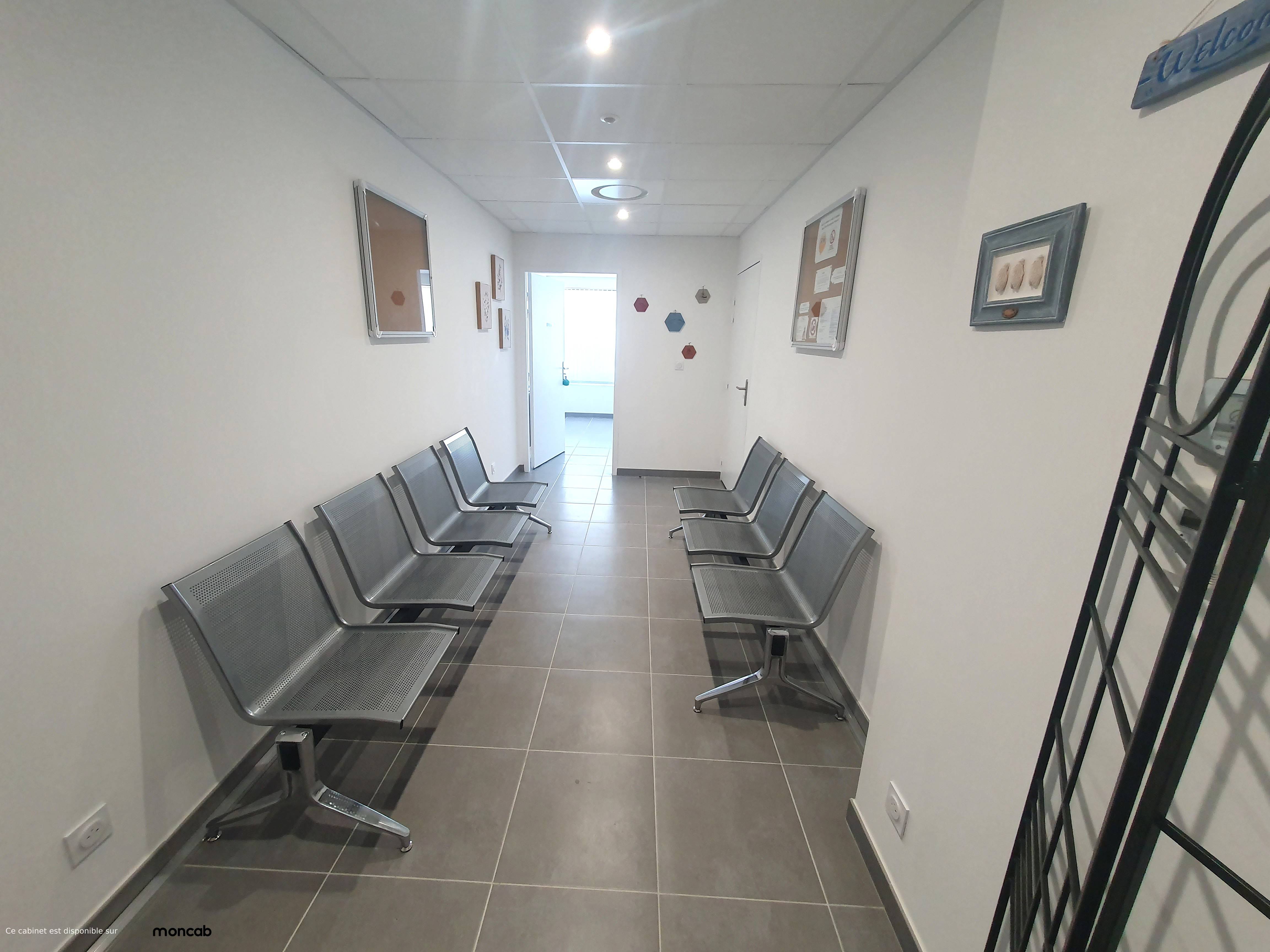 Cabinet Local 11m2 à Venelles - Photo 3