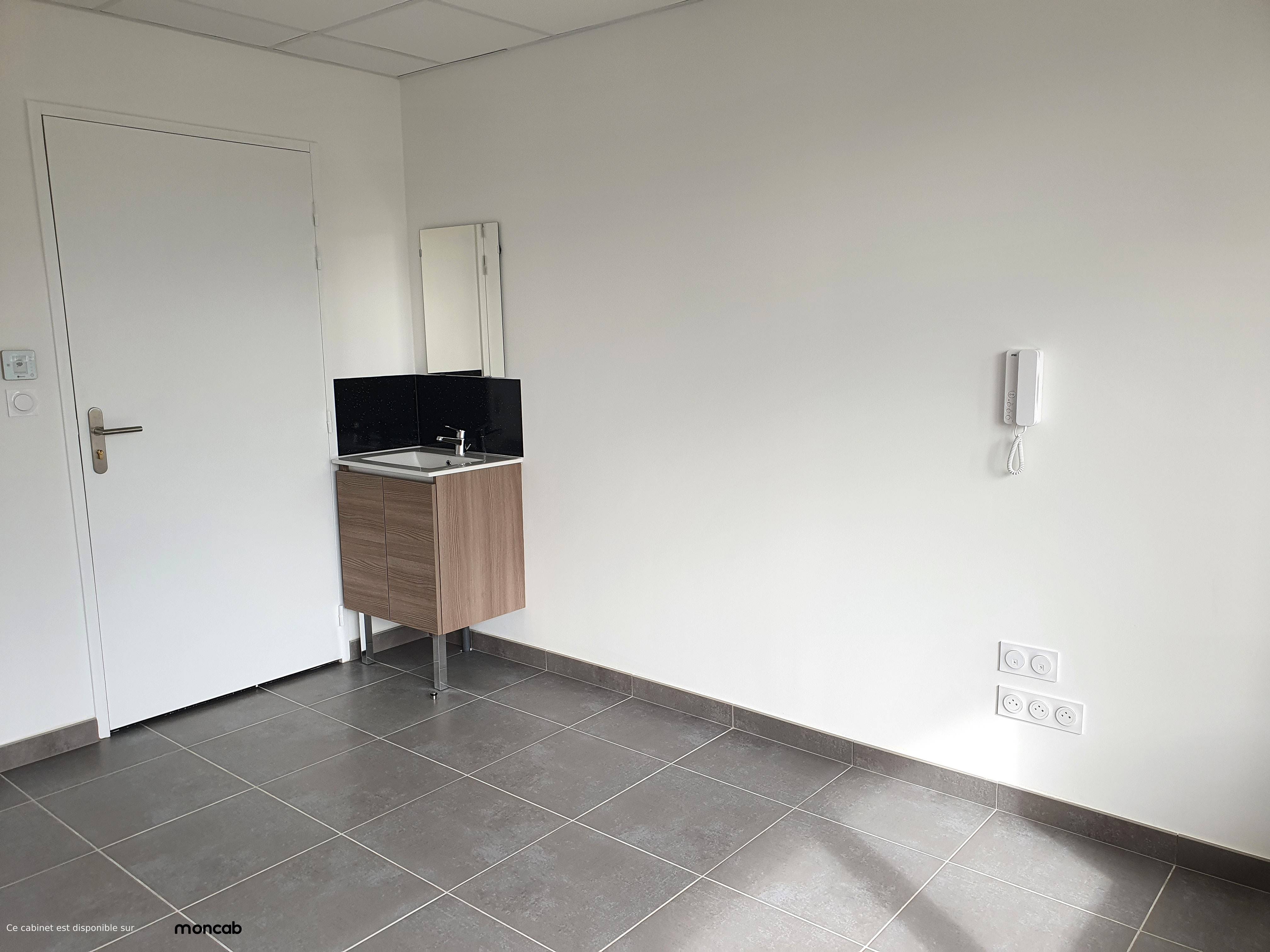 Cabinet Local 11m2 à Venelles - Photo 2